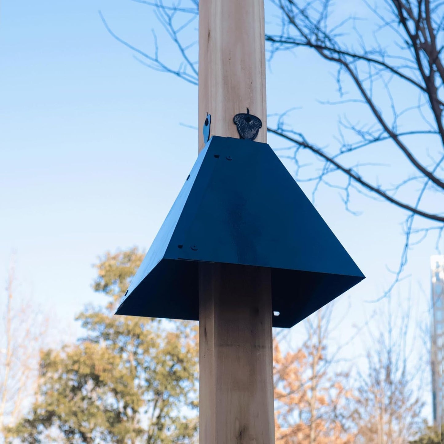 Metal Squirrel Baffle for 4x4 Post, 18 Inch Baffle for Bird Feeder, Outside Wooden Pole Mount Squirrel Guards for Bird Feeders to Deter Squirrels,Raccoons (2.5-4)