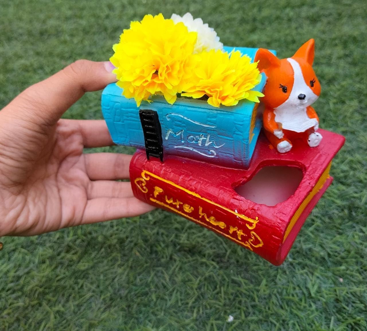 Resin Dog Figurine Book Planter β Mini Decorative Flower Pot & Desk Organizer for Home, Office & Study Table