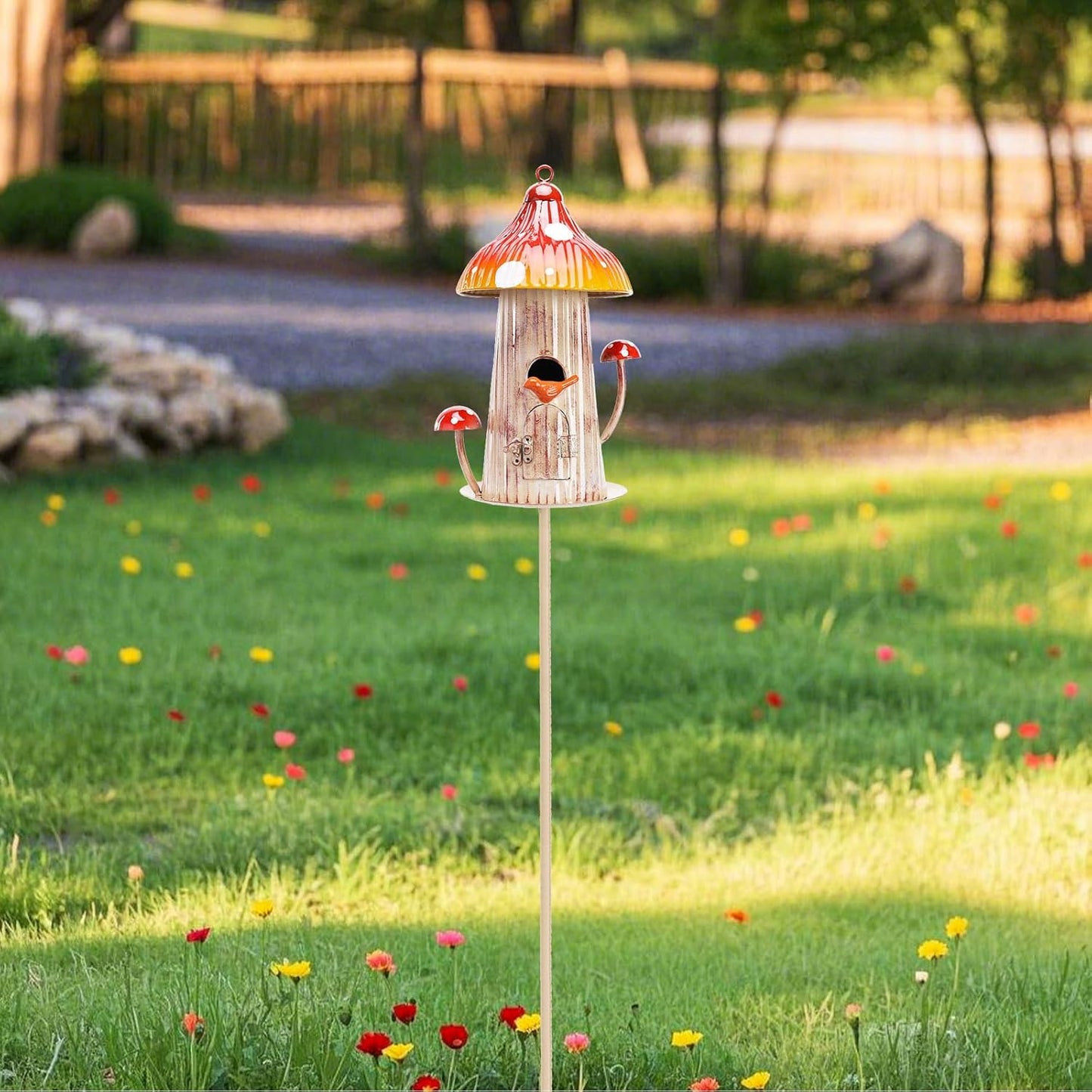 Yinns Bird House Stake for Outside, Metal Mushroom Birdhouse Garden Stake, Wild Bird Houses Pole for Small Bird Home Garden Decor