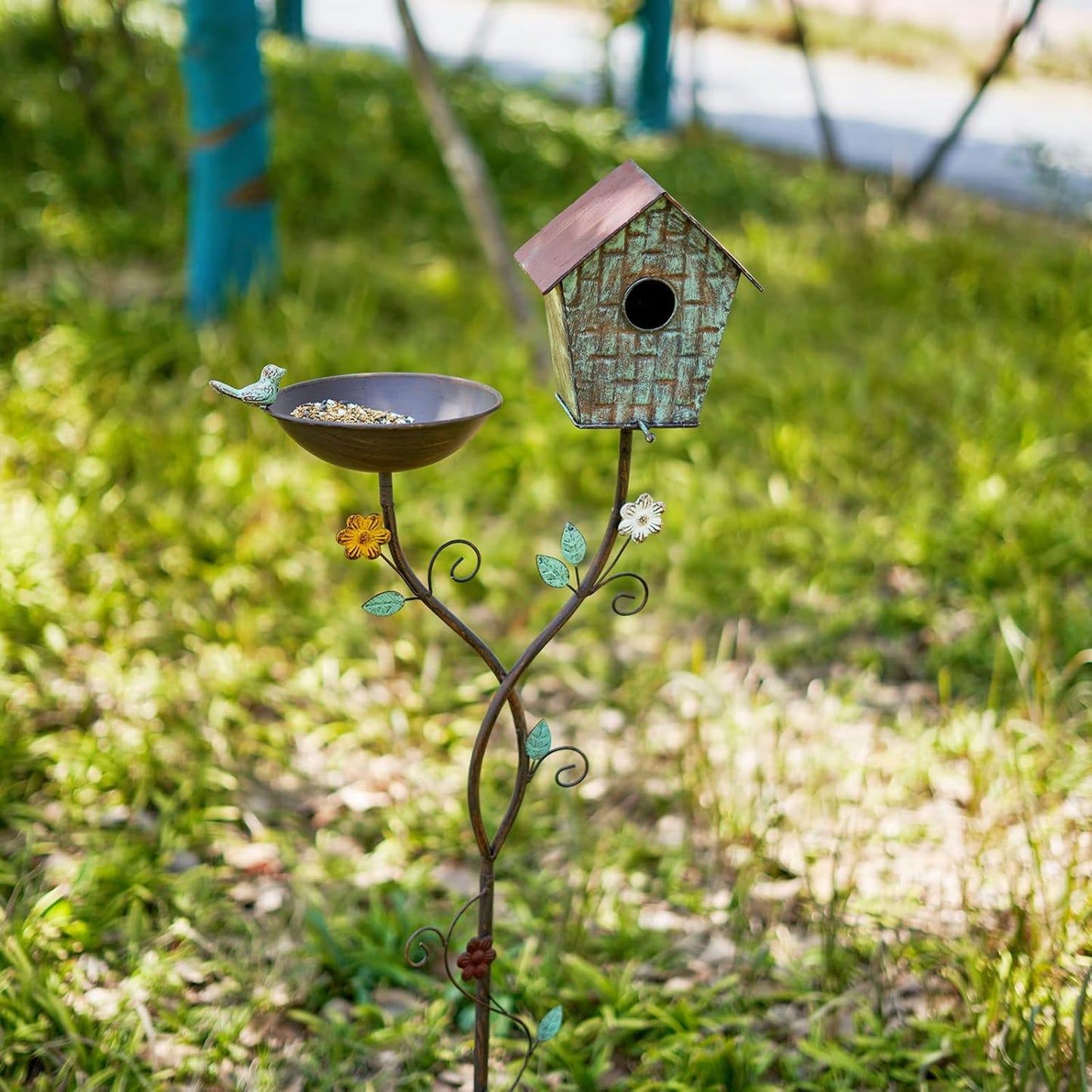 Bird Baths and BirdHouses with Pole, Distressed Metal Bird Bath Bowl and Birdhouse Stake for Outdoor Garden Yard Decoration (Bird Baths/BirdHouses-B)