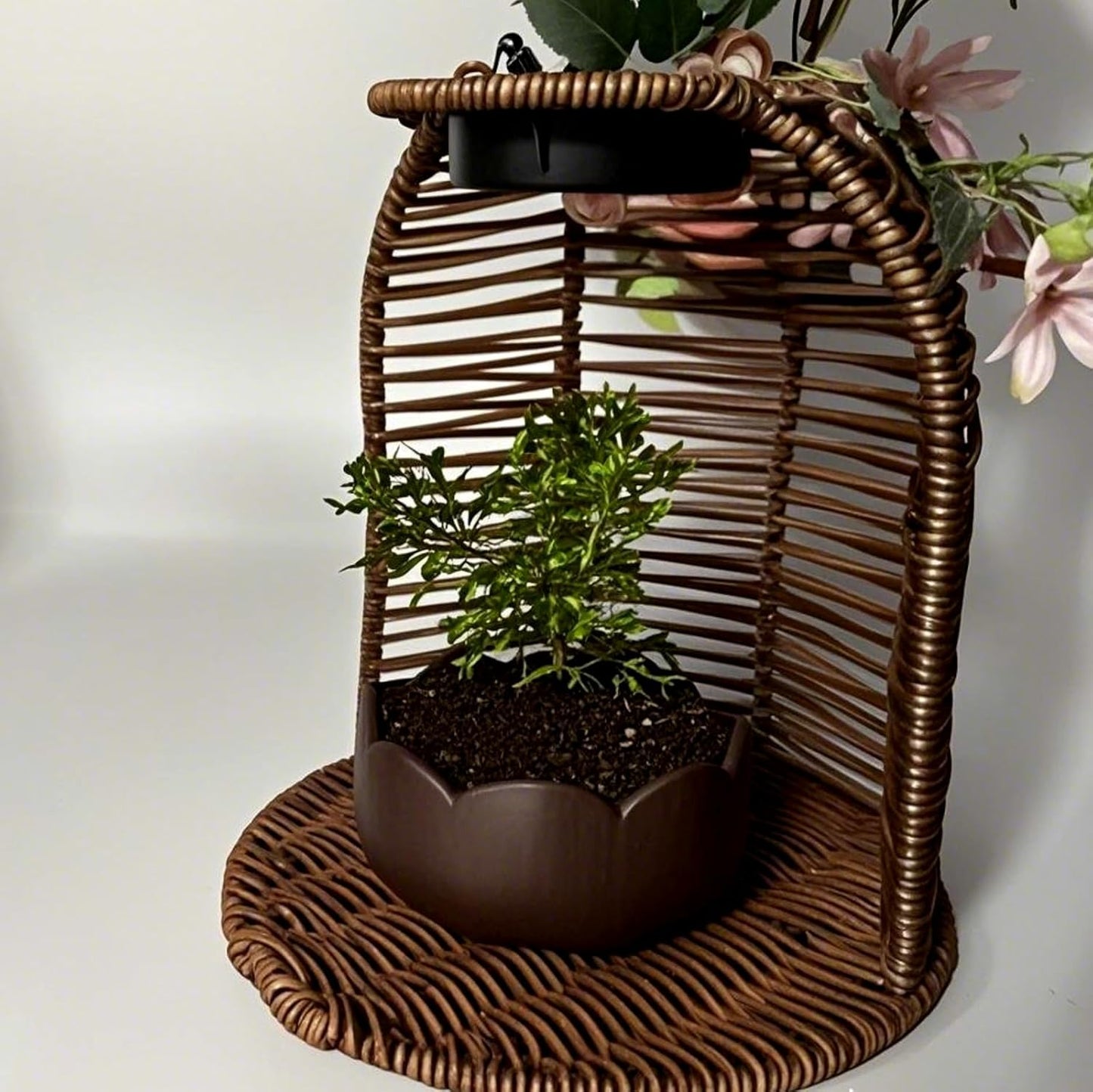 Solar Wicker Lantern, Hanging Planter for Indoor Plants Waterproof Rattan Plant Pots with Solar Lights for Outdoor Hanging Basket for Plants Automatic Charging Lanterns (Dark Brown)