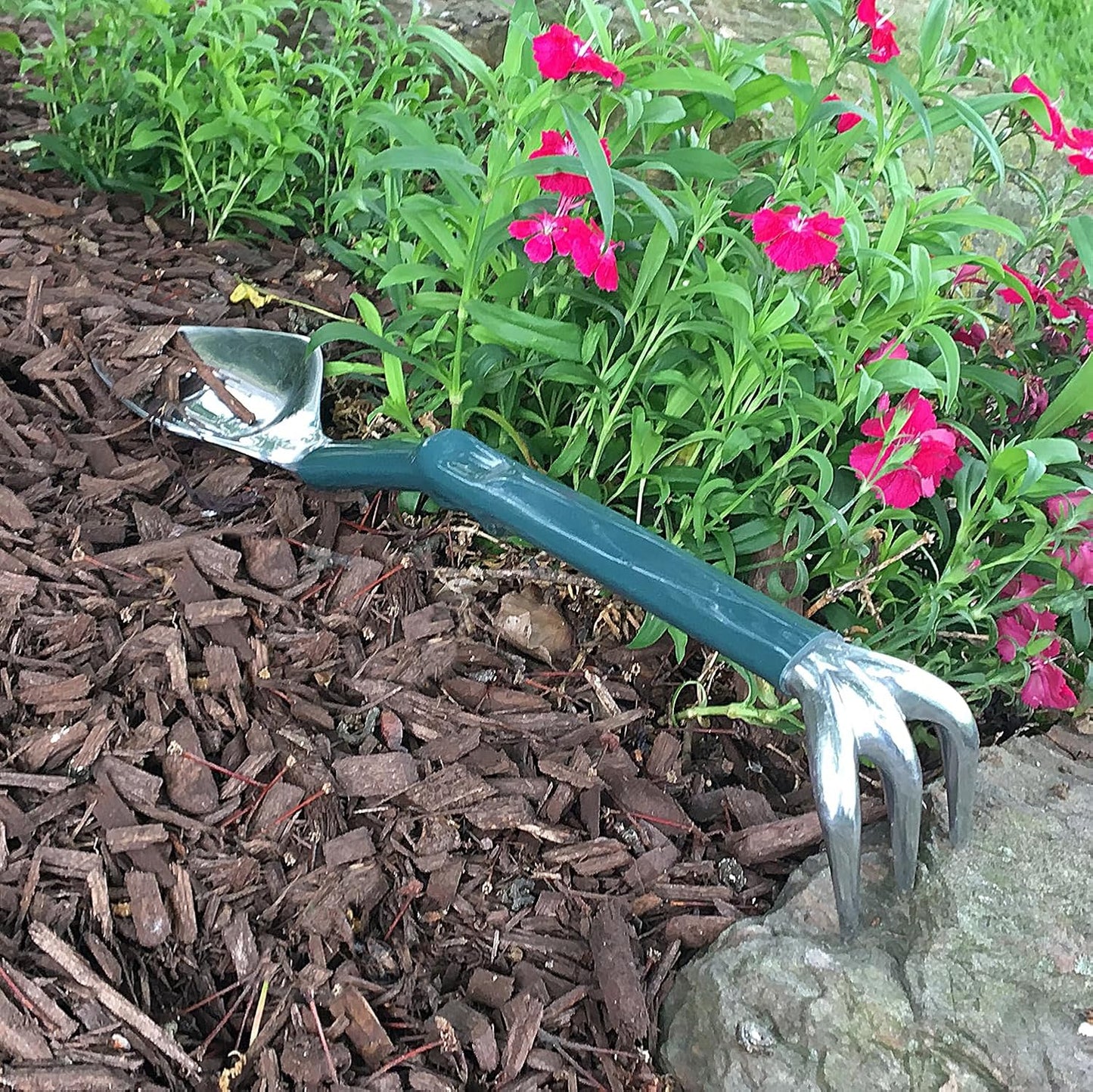 Trake, Trowel and Rake Garden Hand Tool Combo, Lightweight & Durable Garden Tool with Comfortable Grip for Planting & Cultivating