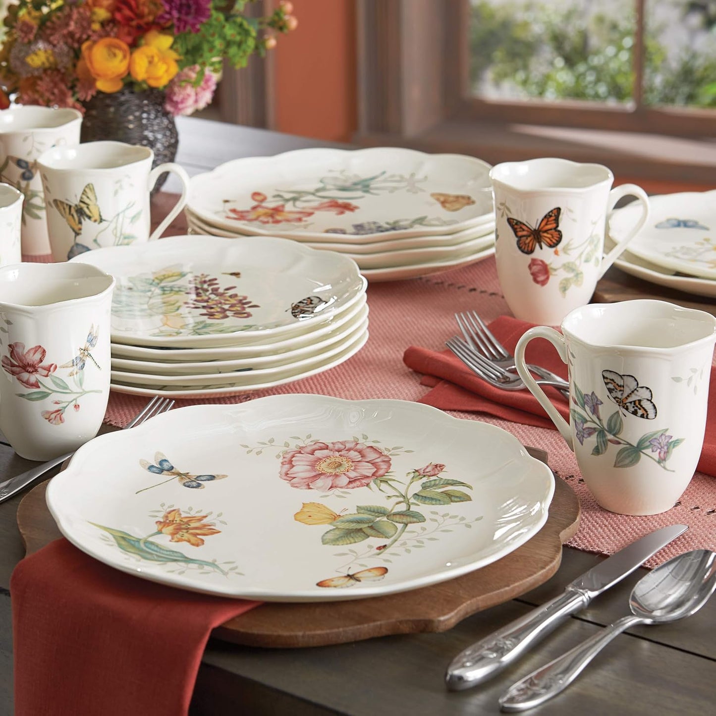 Lenox Dinnerware Set, Butterfly Meadow 18-Piece Set, Service For 6, Wh