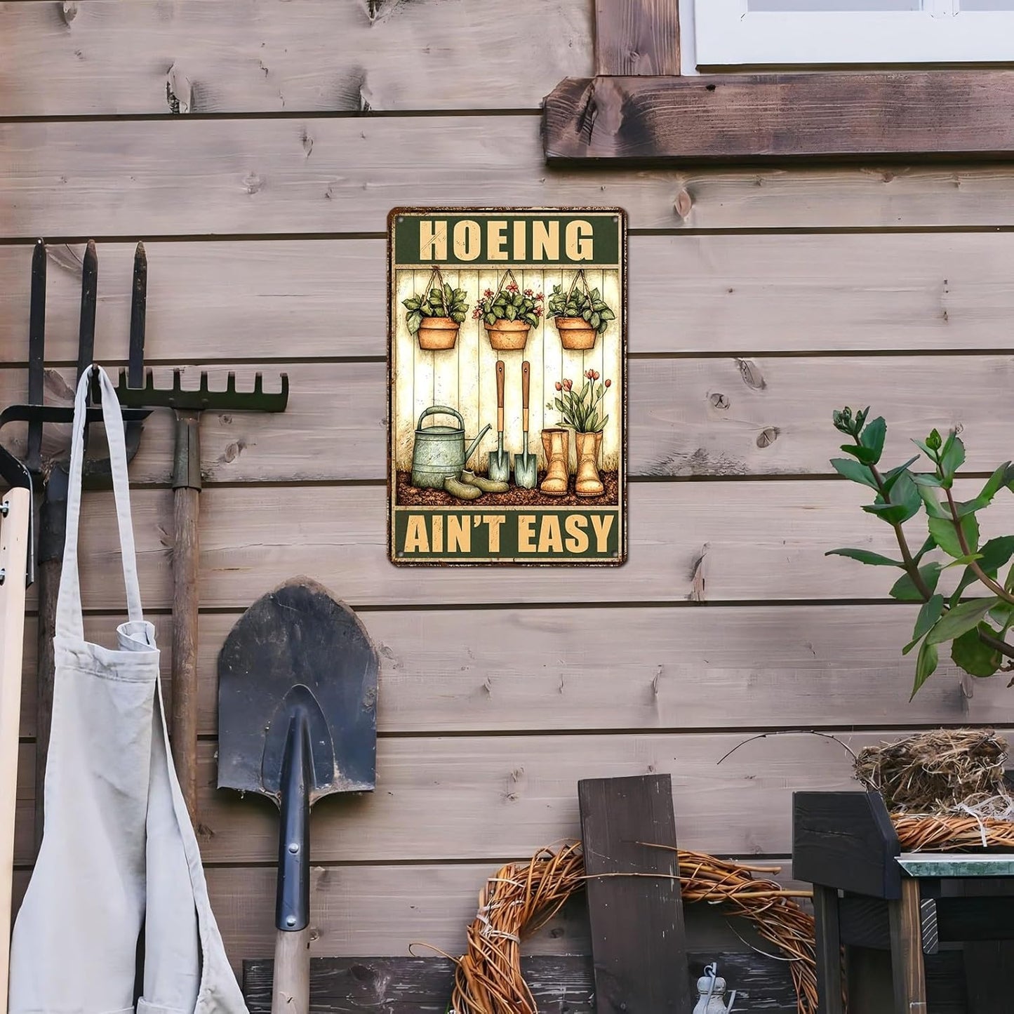 Hoeing Ain't Easy Metal Signs For Outside Rustic Metal Decor Garden Tool Tin Sign for Patio Backyard Greenhouse Planting Room 12 * 8inch