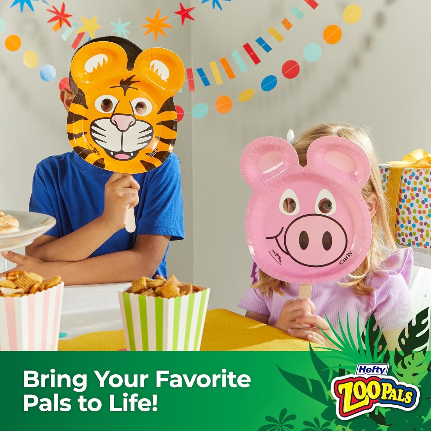 Hefty Zoo Pals Party Edition Paper Plates for Kids, Assorted Animal Designs, 7.75 Inches with Two Dipping Compartments, Multi-Color, 20 Count