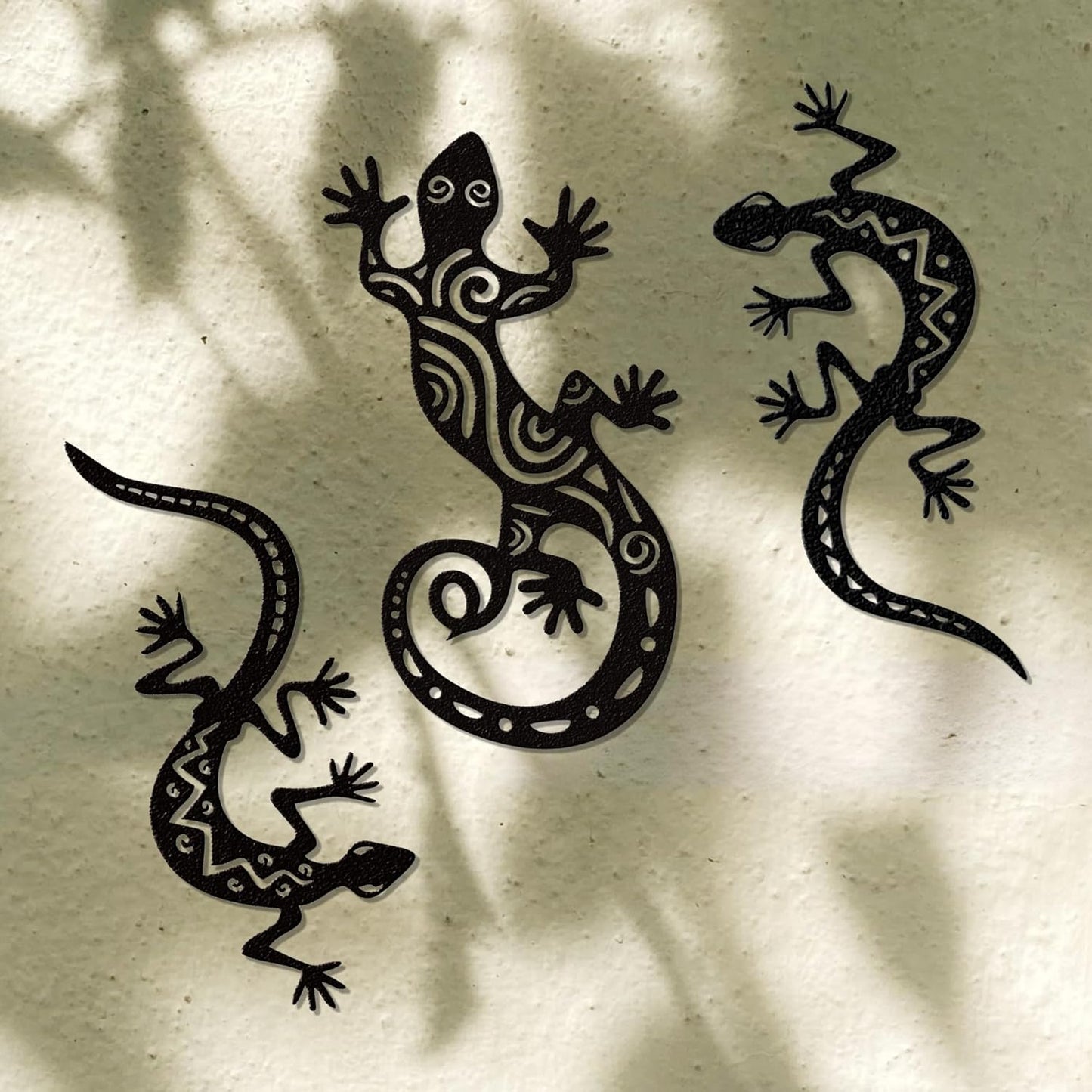 YATEASLU Outdoor Wall Art Metal Gecko Sculpture Elegant Black Patio Wall Decor Outdoor Fence Southwestern Style Decor for Garden, Patio or Home (Pack of 3)