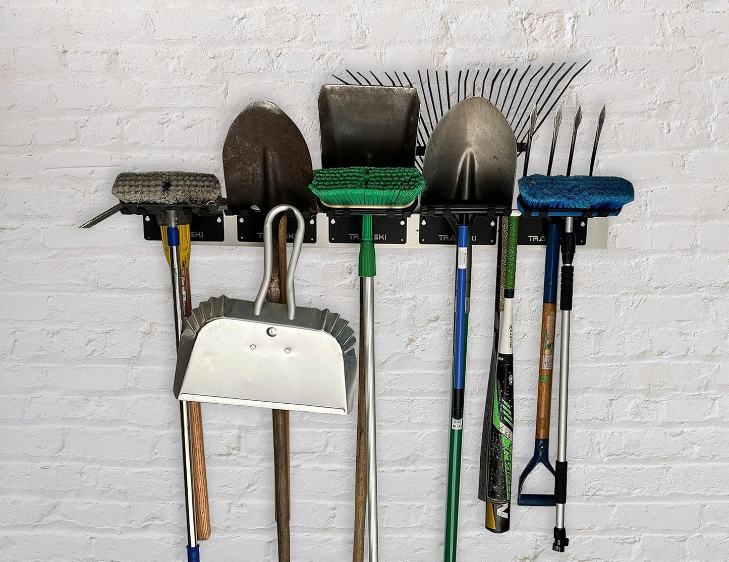 TRAPAWAY Wall Rack | Holds 1 pair of Skis or Snowboard by Bindings | G