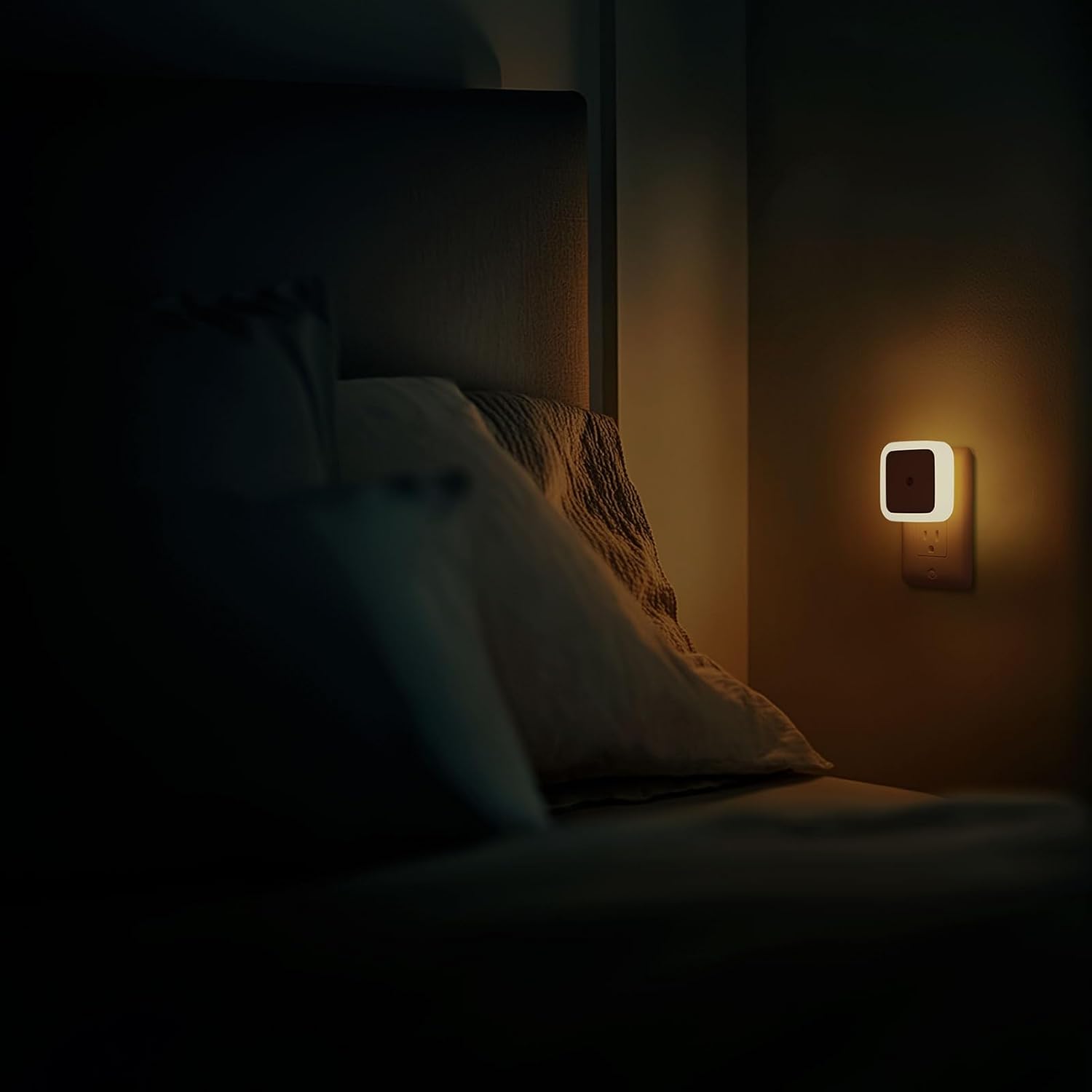 Sujeet Night Light, Night Lights Plug into Wall 4-Pack, Nightlight Plu