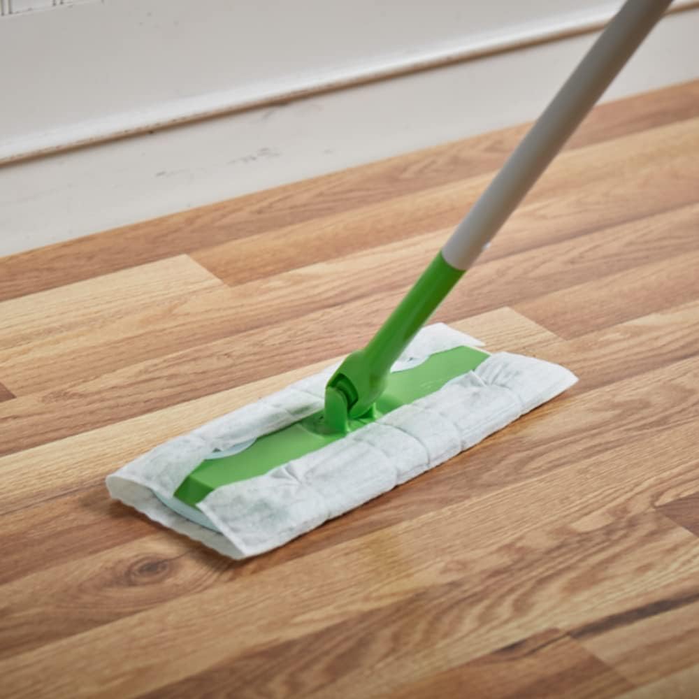 Amazon Basics Dry Sweeping Cloths for Floor Cleaning, Pet Hair, Dust, 