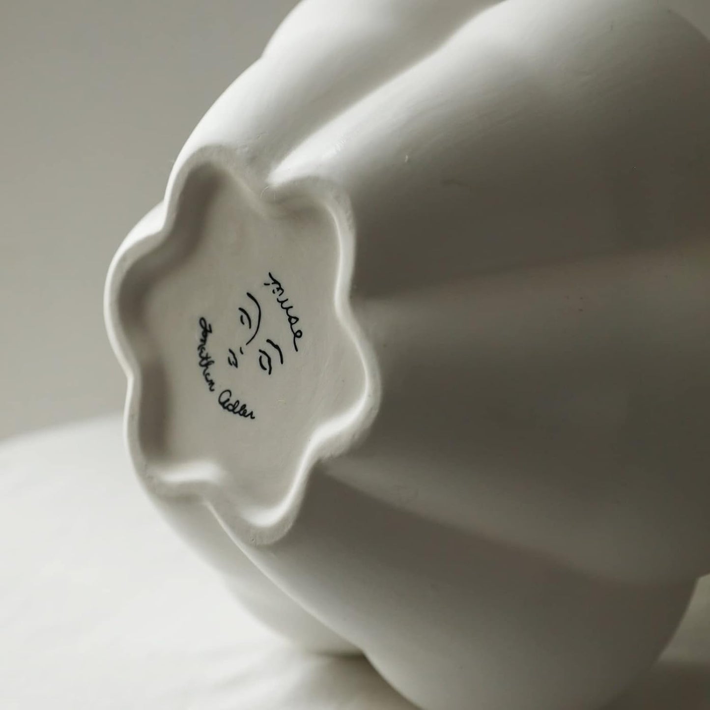 Body Plant Pot Butt Vase,Modern Design White Ceramic Vases for Home Decor (Body Vase)