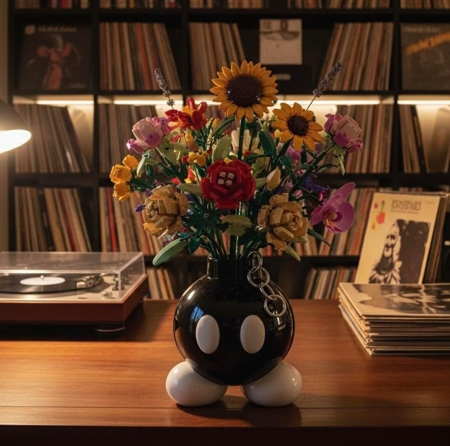 Ceramic Bomb Vase – Unique Cartoon Face Decorative Flower Pot, Modern Black & White Sculpture Planter for Home, Office, Living Room, Entryway & Gift Décor