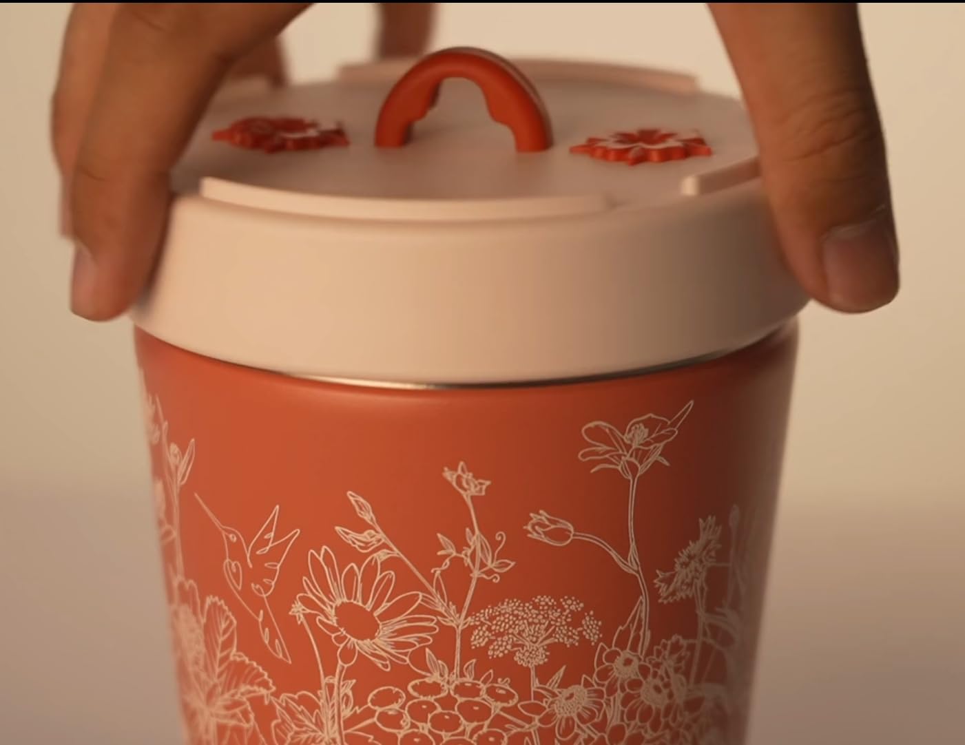 Insulated Hummingbird Feeder with Vacuum Technology, Floral Design, Temperature Control for Hot and Cold Weather