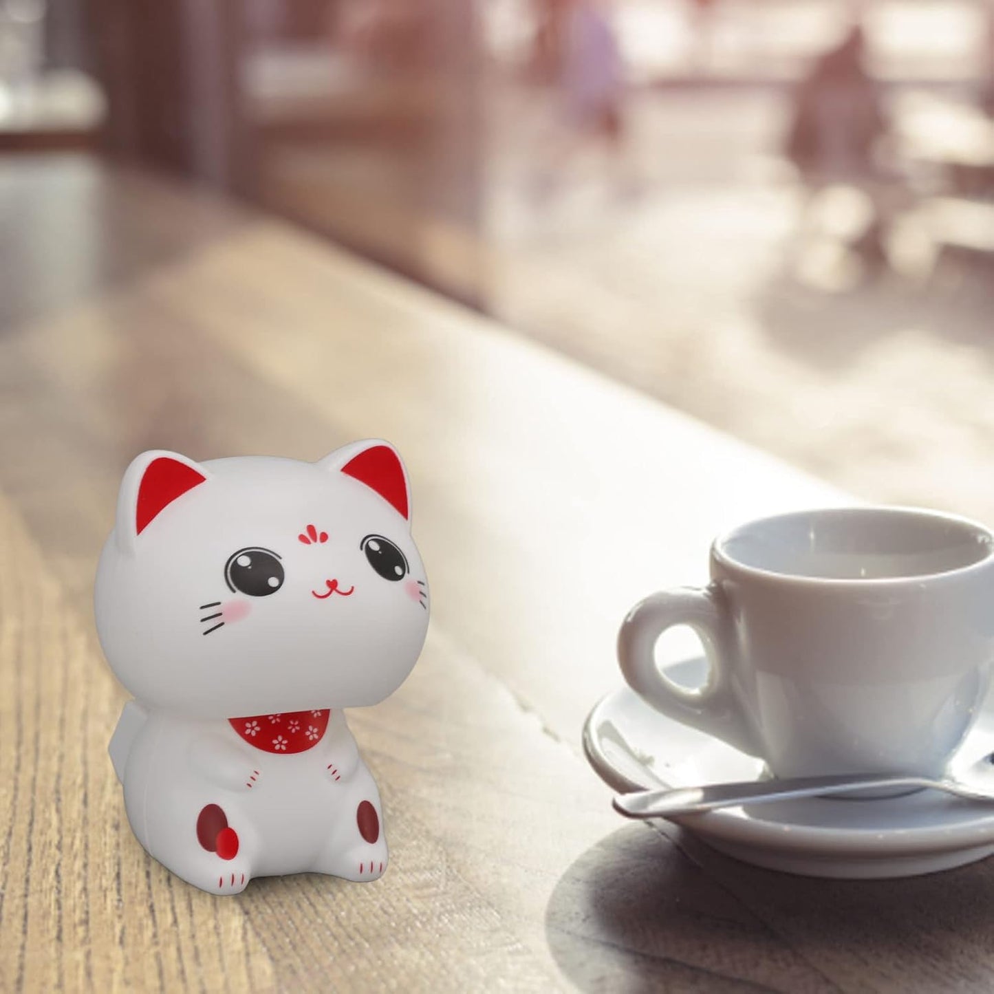 Cat Sculpture, Solar Light Induction Lucky Cat Statue Plastic Nodding Cute Ornament Decoration for Restaurants Car Dashboard (with Large Eyes)