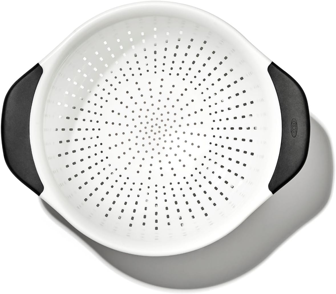OXO Good Grips 3 QT Plastic Colander