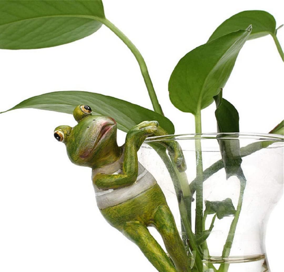 Resin Frog Planter Pot Hanger Decorations Frog Flower Pot Resin Creative 3D Craft Frog Figurines Frog Statue Climbing Decoration Animal Ornaments for Office Desk Home Garden Pot Decor,4 pcs