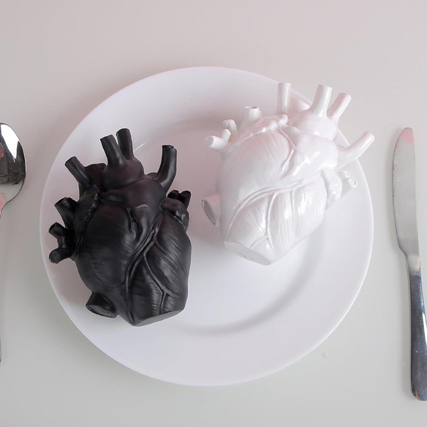 Pilipane Heart Vase Sculpture White Heart Shaped Decor Flower Pot Mode