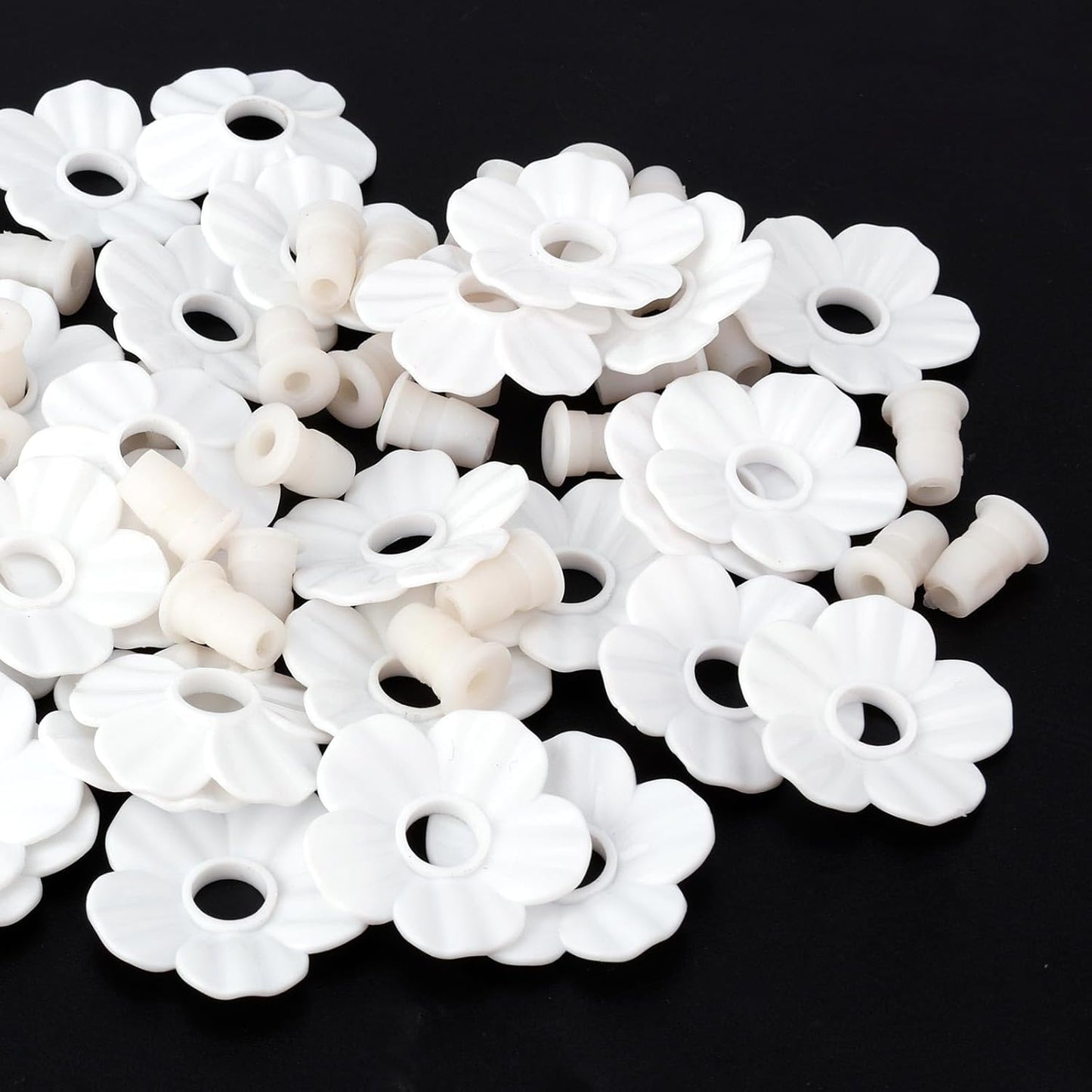 30pcs Hummingbird Feeder Replacement Flowers，Replacement Feeding Ports Bird Feeder Parts for Hummingbird Feeders (White)