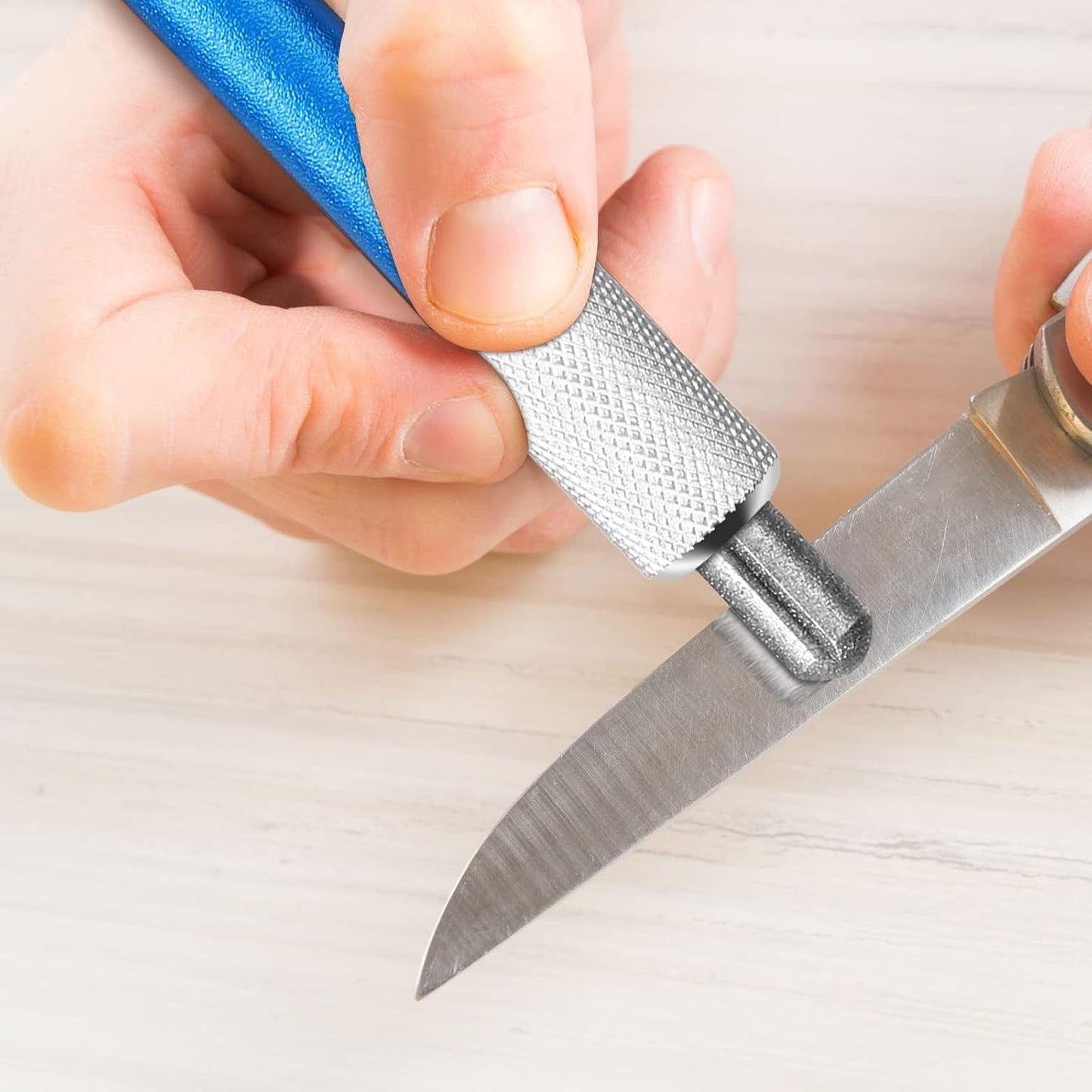 2 Pieces Diamond Retractable Knife Sharpener Steel Sharpening Rod for Kitchen Outdoor Serrated Stick Tools (Sky Blue, Red)