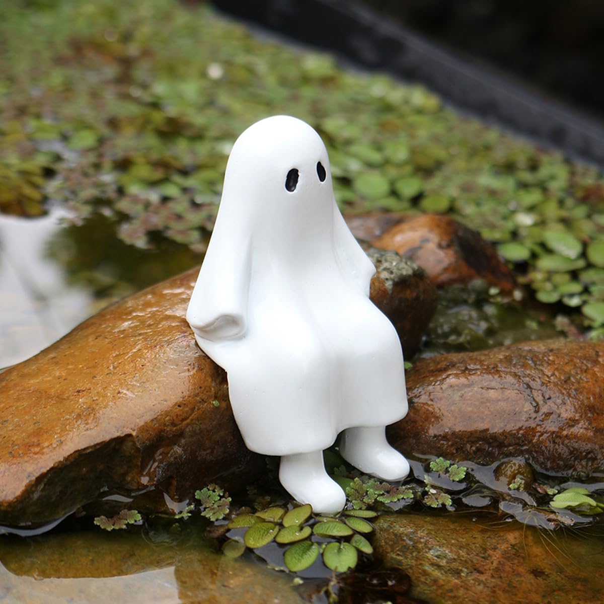 XKFLUAHM Cute Figurines Garden Decor Planter Hugger for pots Funny Ghost Outdoor Gifts Women Plant Flower Yard Lawn Ornament