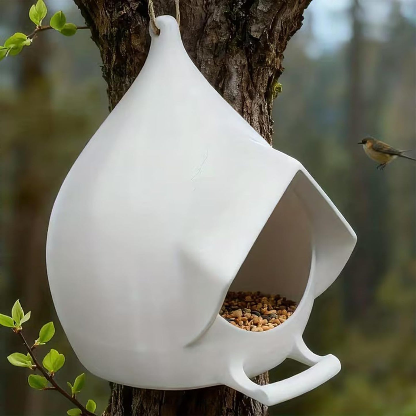 Hanging Bird Feeder, Large Capacity Weather-Resistant Plastic Feeder, Waterproof Wild Feeding Shelter with Hooks, Vibrant Color Attracts Wild Birds for Outdoor Backyard Balcony