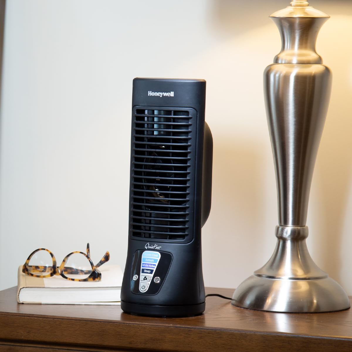 Honeywell HTF210B QuietSet Personal Table Fan, Black – Oscillating Personal Fan with Quiet Operation and 4 Levels of Power and Sound