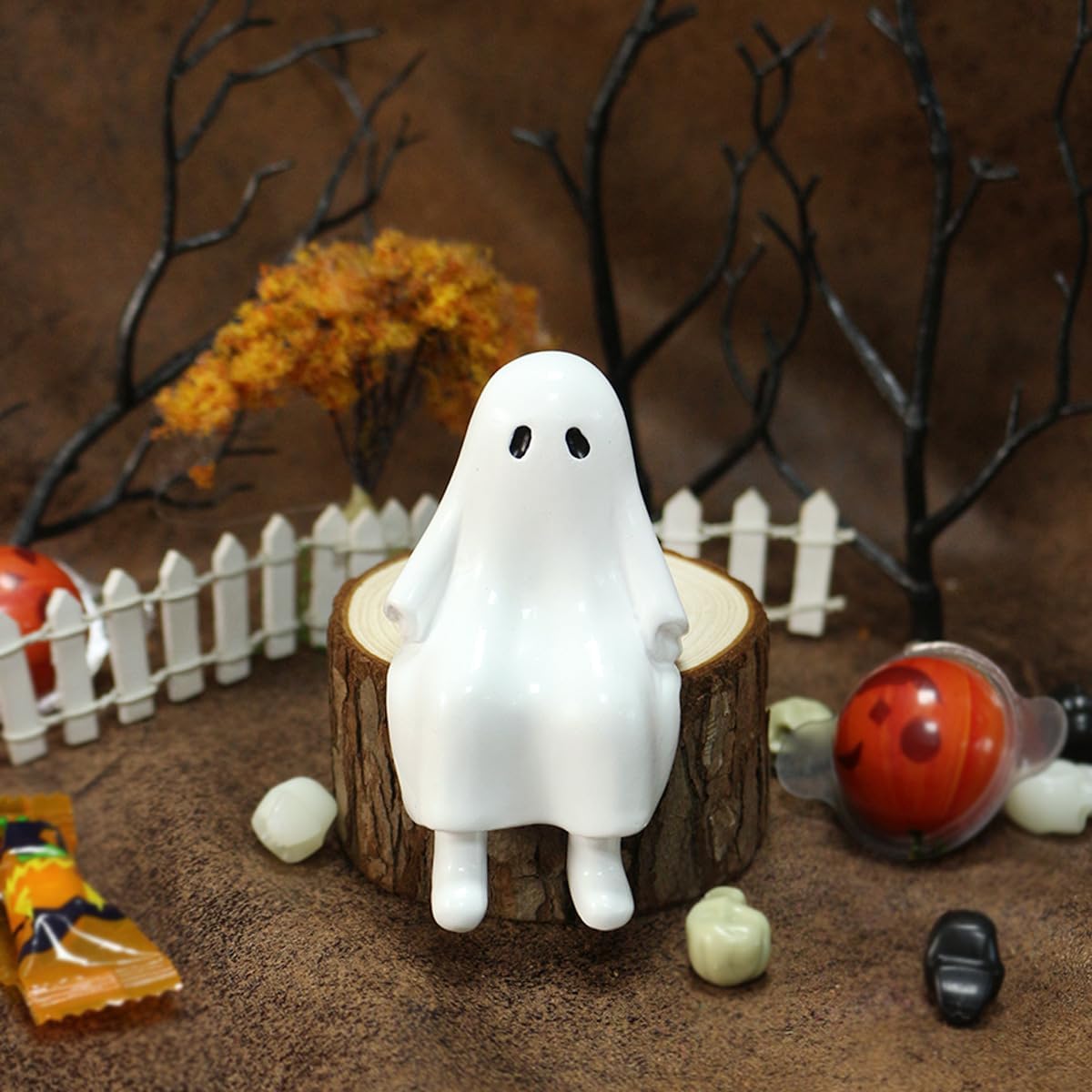 XKFLUAHM Cute Figurines Garden Decor Planter Hugger for pots Funny Ghost Outdoor Gifts Women Plant Flower Yard Lawn Ornament