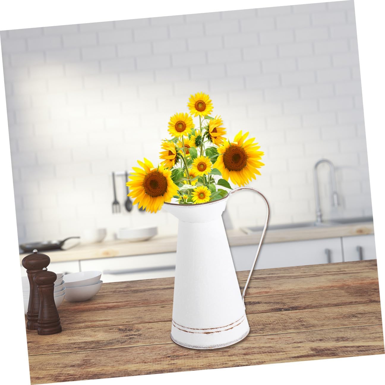 FAVOMOTO Vintage Metal Flower Vase Pot, Large White Rustic Succulent P