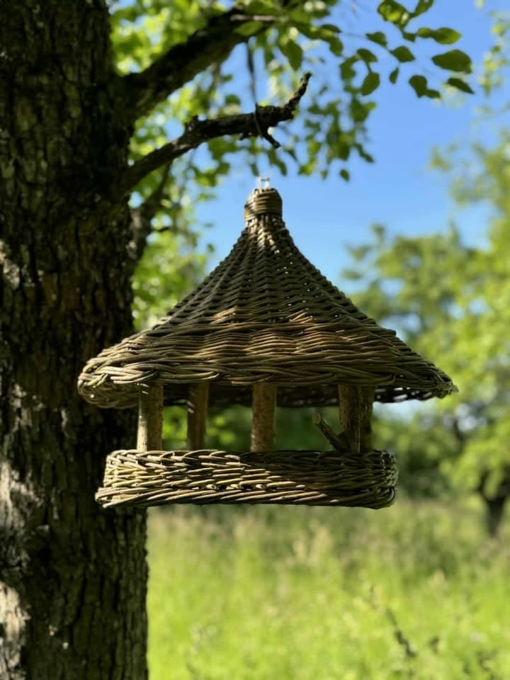 Handmade Wicker Bird Feeder – Rustic Willow Garden Feeder with Roof – 