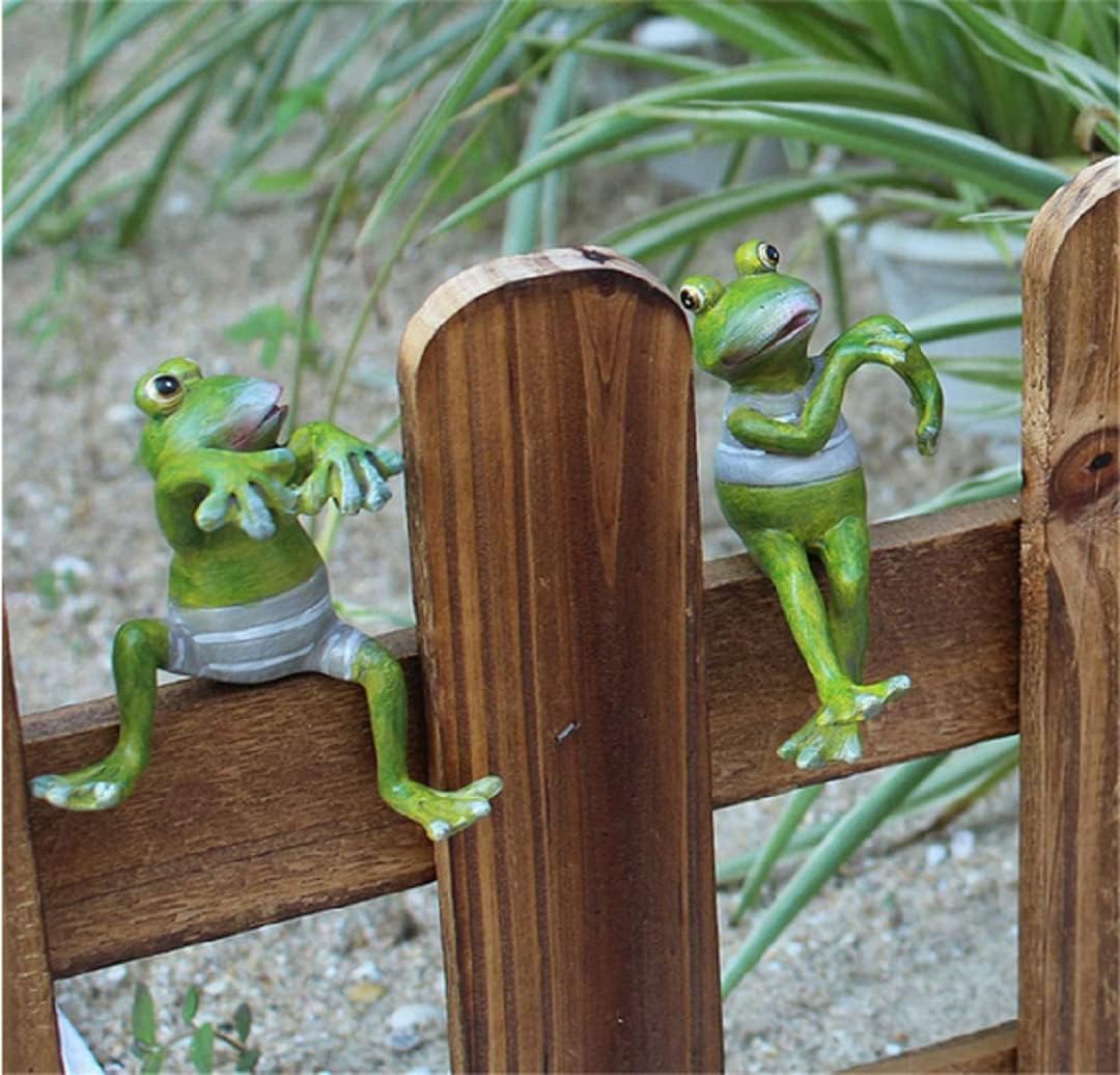 Resin Frog Planter Pot Hanger Decorations Frog Flower Pot Resin Creative 3D Craft Frog Figurines Frog Statue Climbing Decoration Animal Ornaments for Office Desk Home Garden Pot Decor,4 pcs