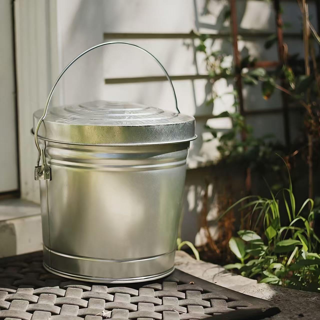 6-Gallon Galvanized Steel Storage Can with Locking Lid, Airtight Food 