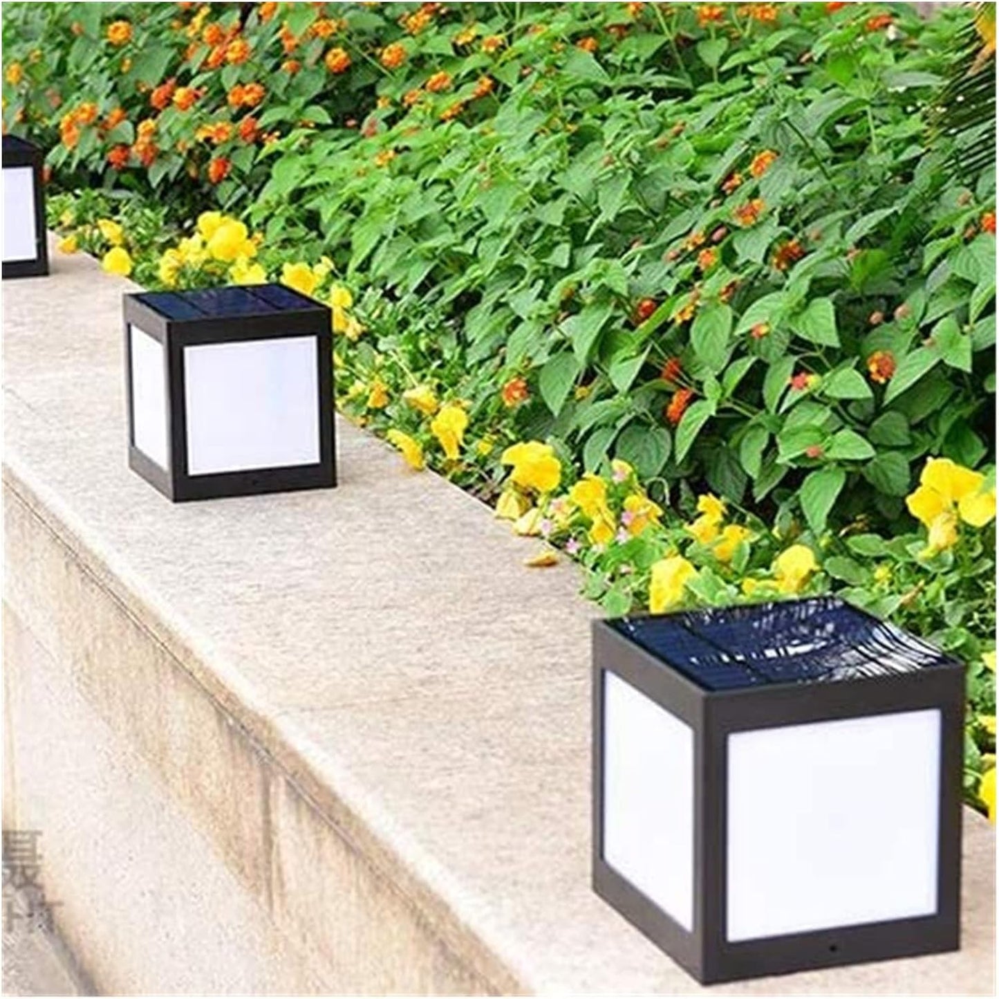 Courtyard Light Solar Post Lamp Outdoor Fence Gate Pillar Column Lights Courtyard Wall Lamp Waterproof Patio Lights Outdoor Garden Villa Courtyard Lights Street Decor Lamp