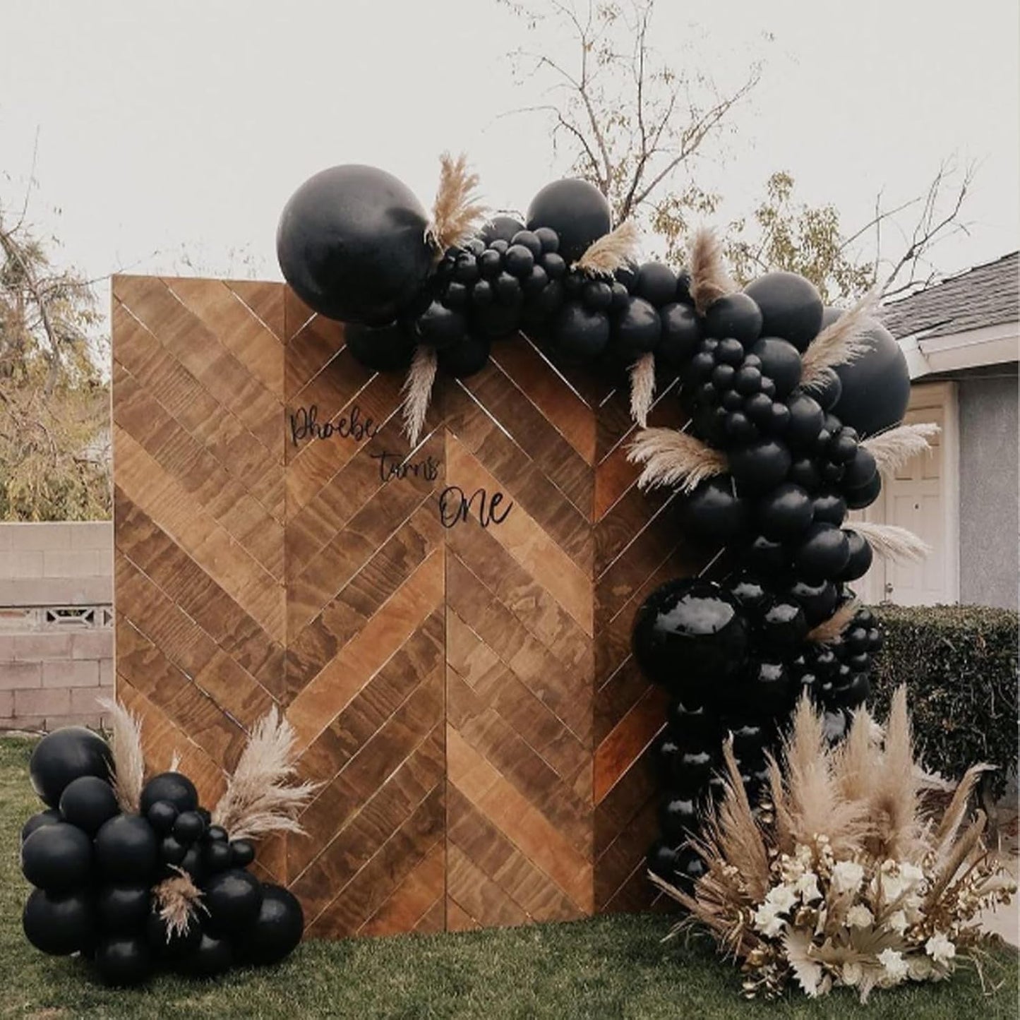 120pcs Black Balloon Arch Kit, 18 12 10 5 inch Black Latex Balloons Different Sizes Balloon Garland for Graduation Halloween Birthday Party Decorations