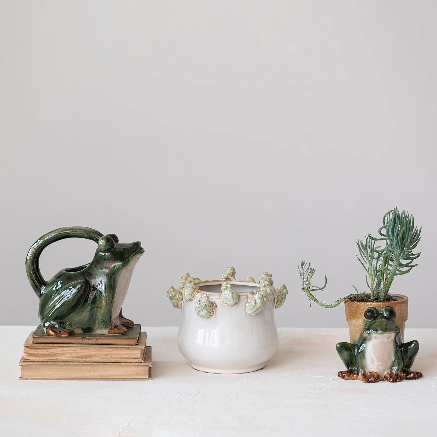 Creative Co-Op Stoneware Planter with Frogs on Rim and Reactive Glaze,