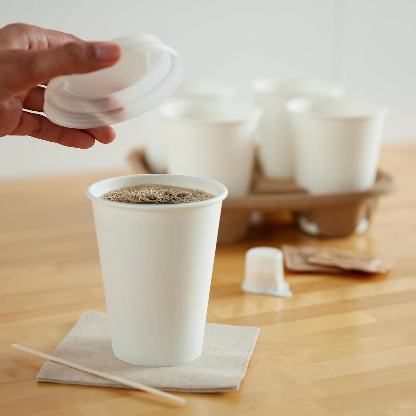 Amazon Basics Disposable Paper Cups for Hot and Cold Beverages, 12 oun