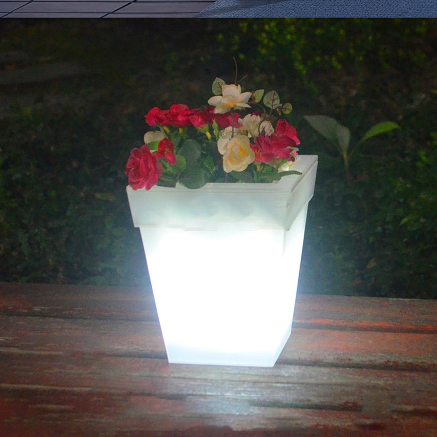 Solars Powered LED Planter Light for Garden Decoration Outdoor Flower Pots Lamp with Sensors(Square)