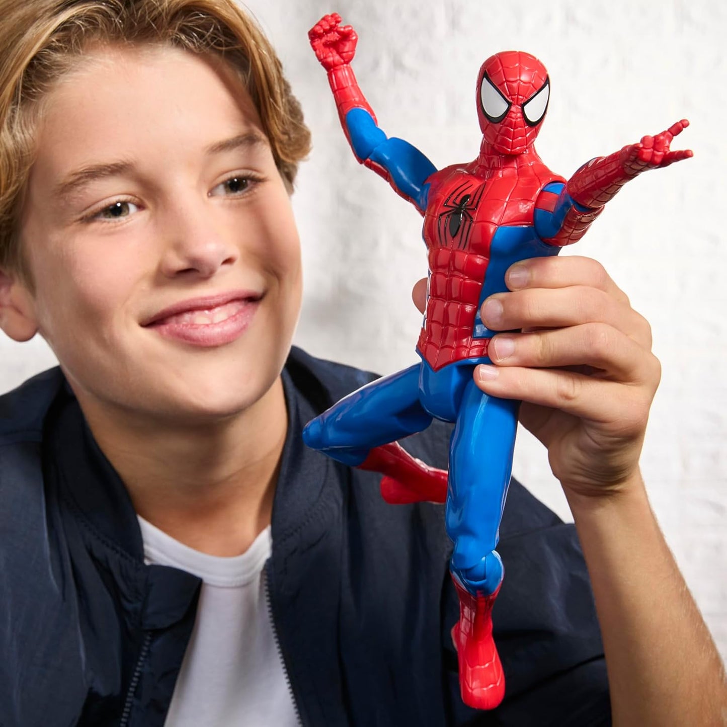 Marvel Spider-Man Titan Series Action Figure, 12-Inch (30 cm) Super He