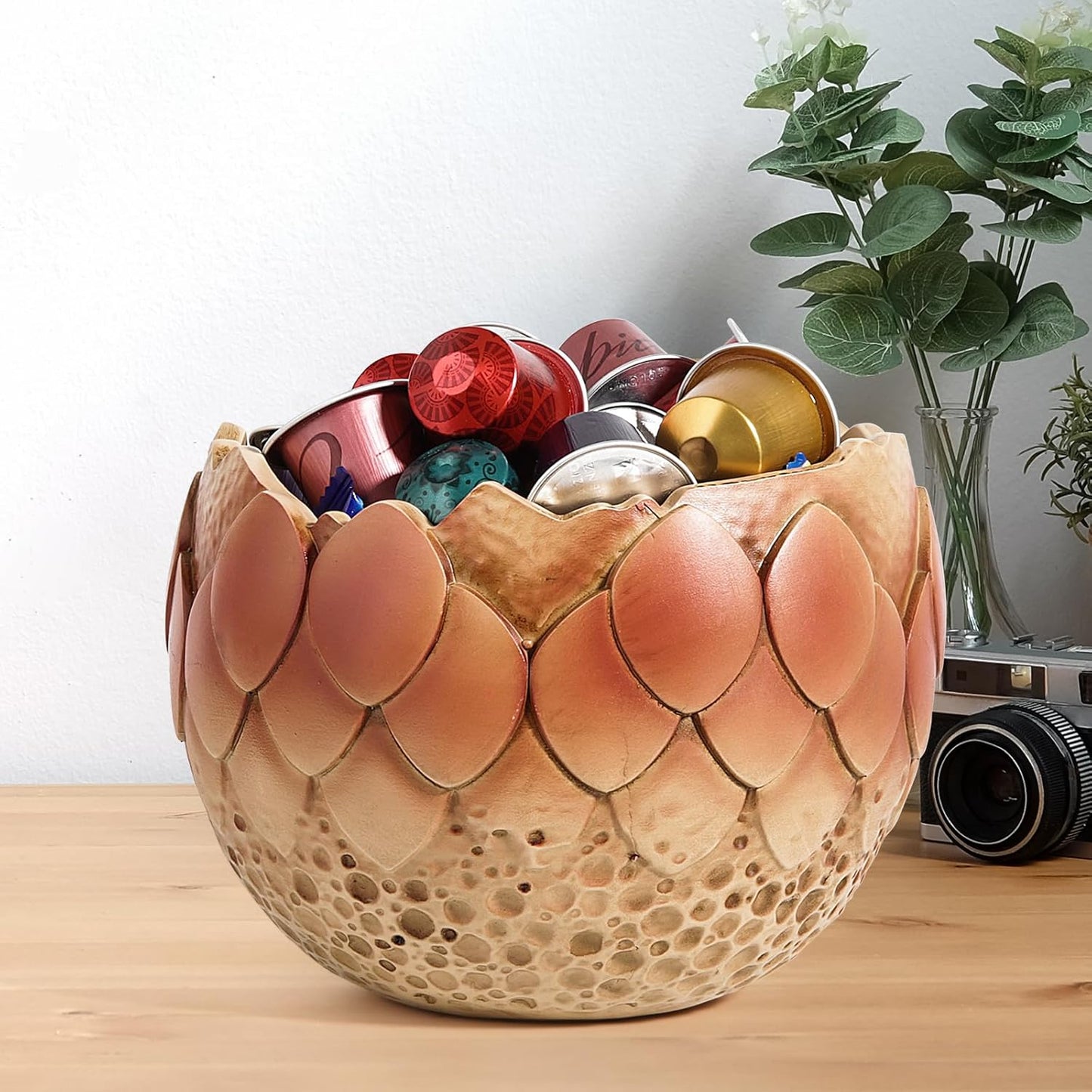 Cracked Dragon Egg Planter Pot Resin Plant Pot with Drainage Hole for Indoor Plants Succulents Cactus Multi Use Home Office Decor Red
