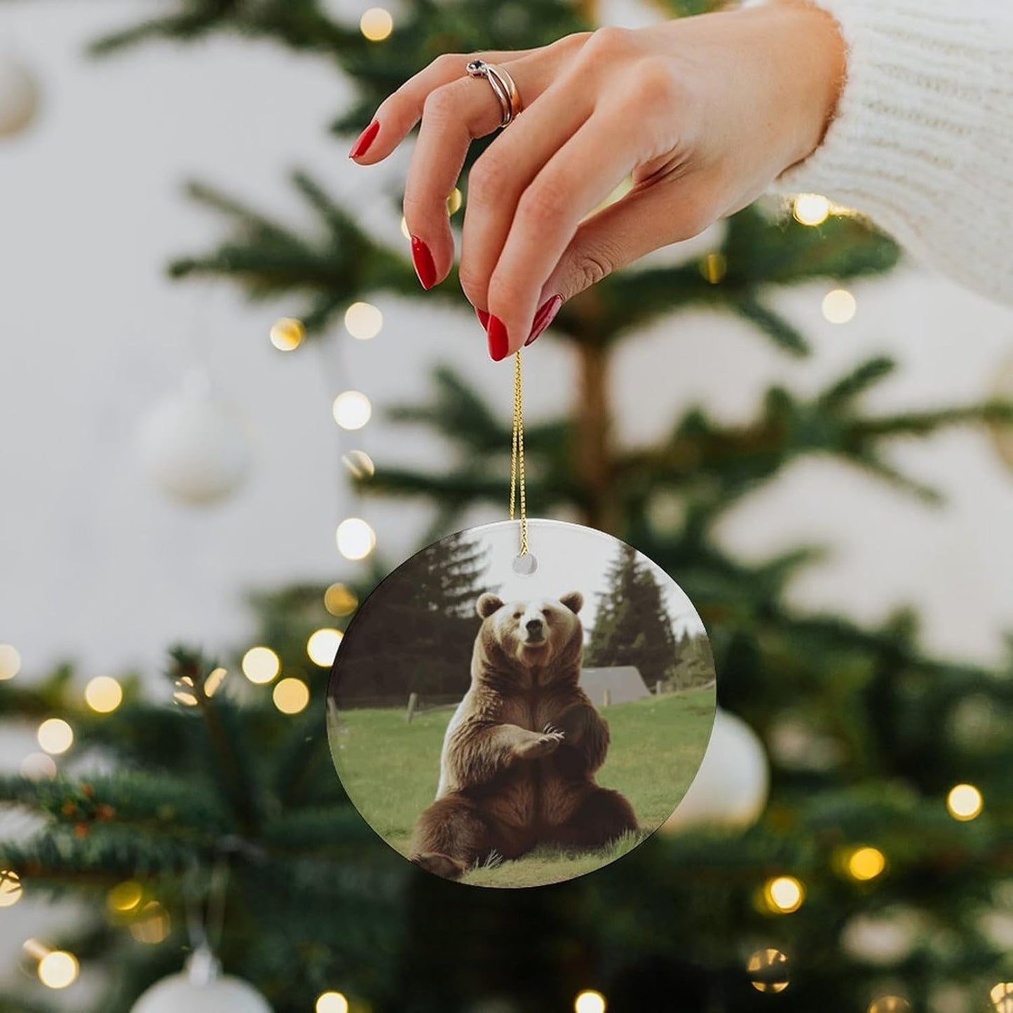Hi Bear Sit on The Lawn Sublimation Ceramic Ornaments Round Hanging Ornament Fashion Pattern Pendant Double-Sided Printing Hanging Decorations for Home Party Mall Wall Decor