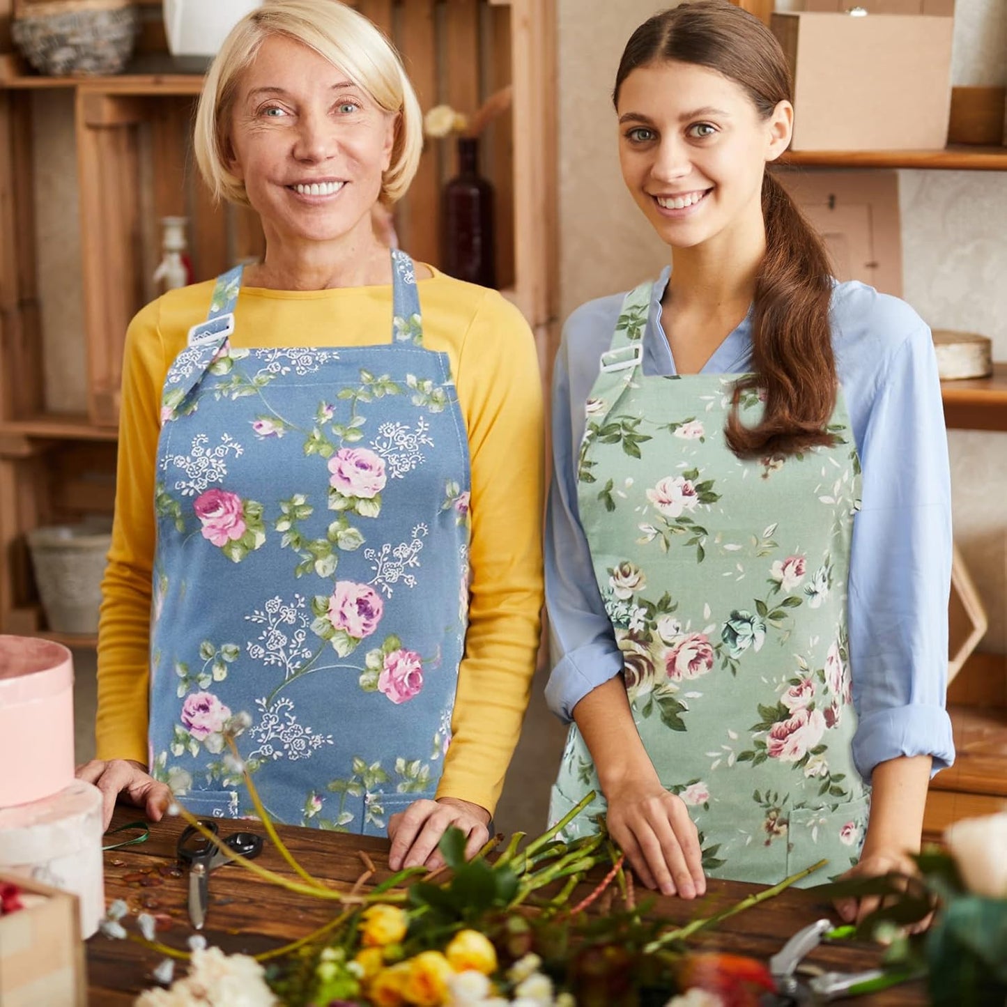 Kitchen Aprons for Women, 2 Pack Floral Aprons with 2 Pockets, Vintage
