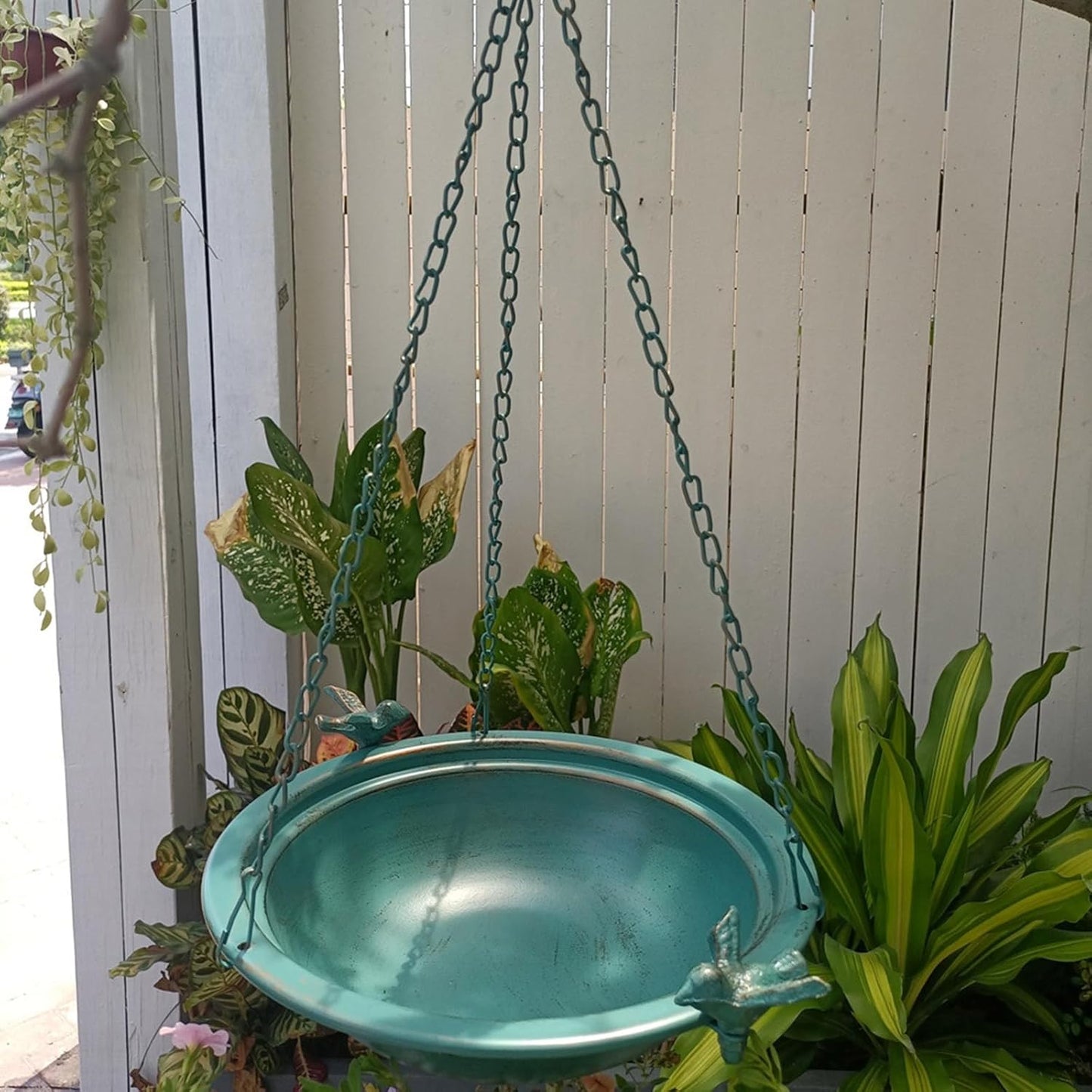 Artistic Wrought Iron Hanging Bird Feeder with Birds for Garden Decoration and Outdoor Bird Feeding Outdoor Decorative Bird Feeder