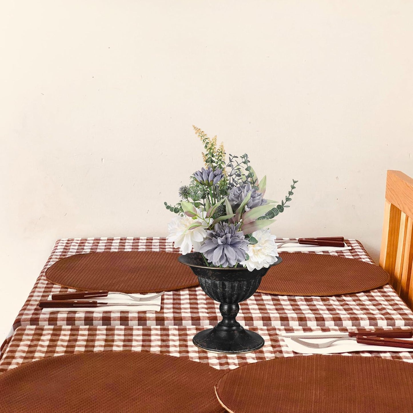 Rustic Black Iron Urn Flower Pot Vintage Metal Trophy Vase Retro Galvanized Planter for Wedding Table Centerpiece and Hotel Home Décor