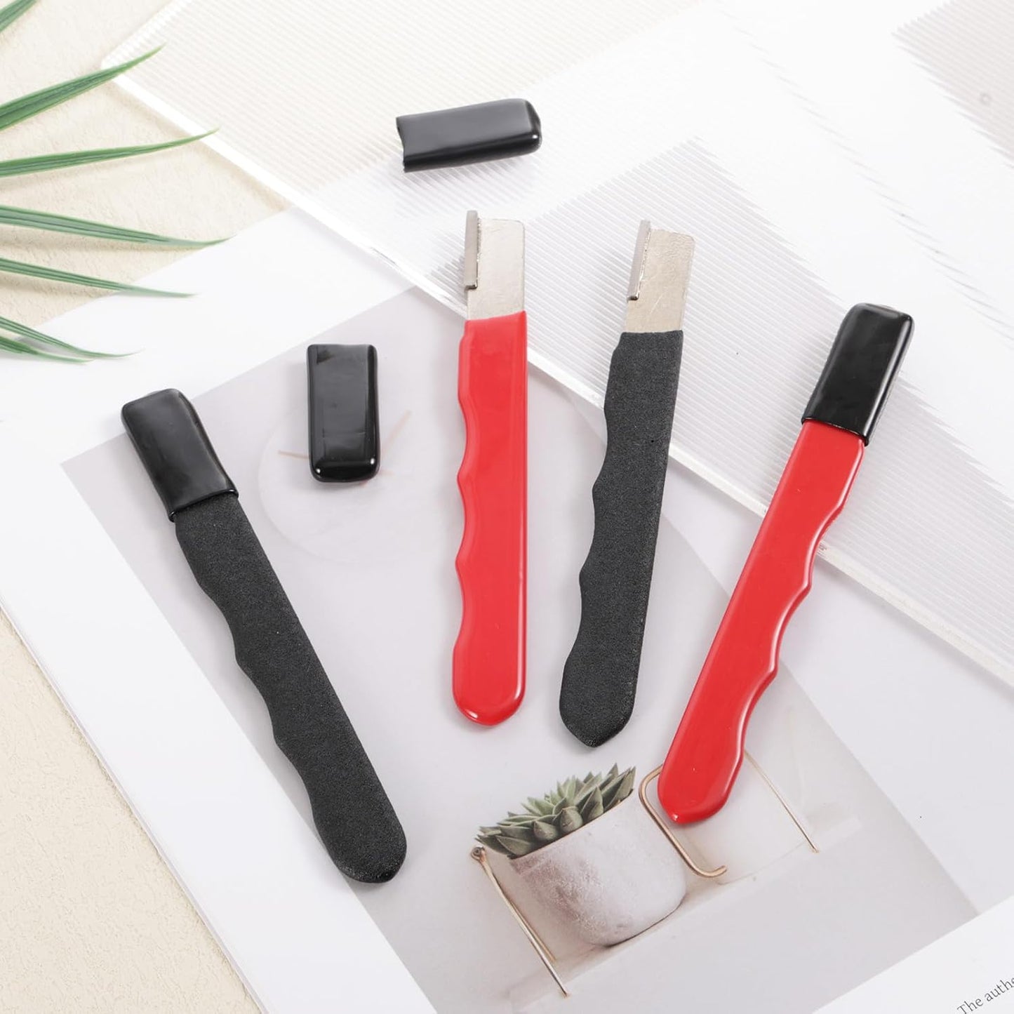 4pcs Garden Tool Sharpener, Portable Axe Blade Sharpener Mini Sharpening Tool for Hedge Shears Pruners Scissors Hatchets Sickle Broadhead Knife Machete (Black, Red)