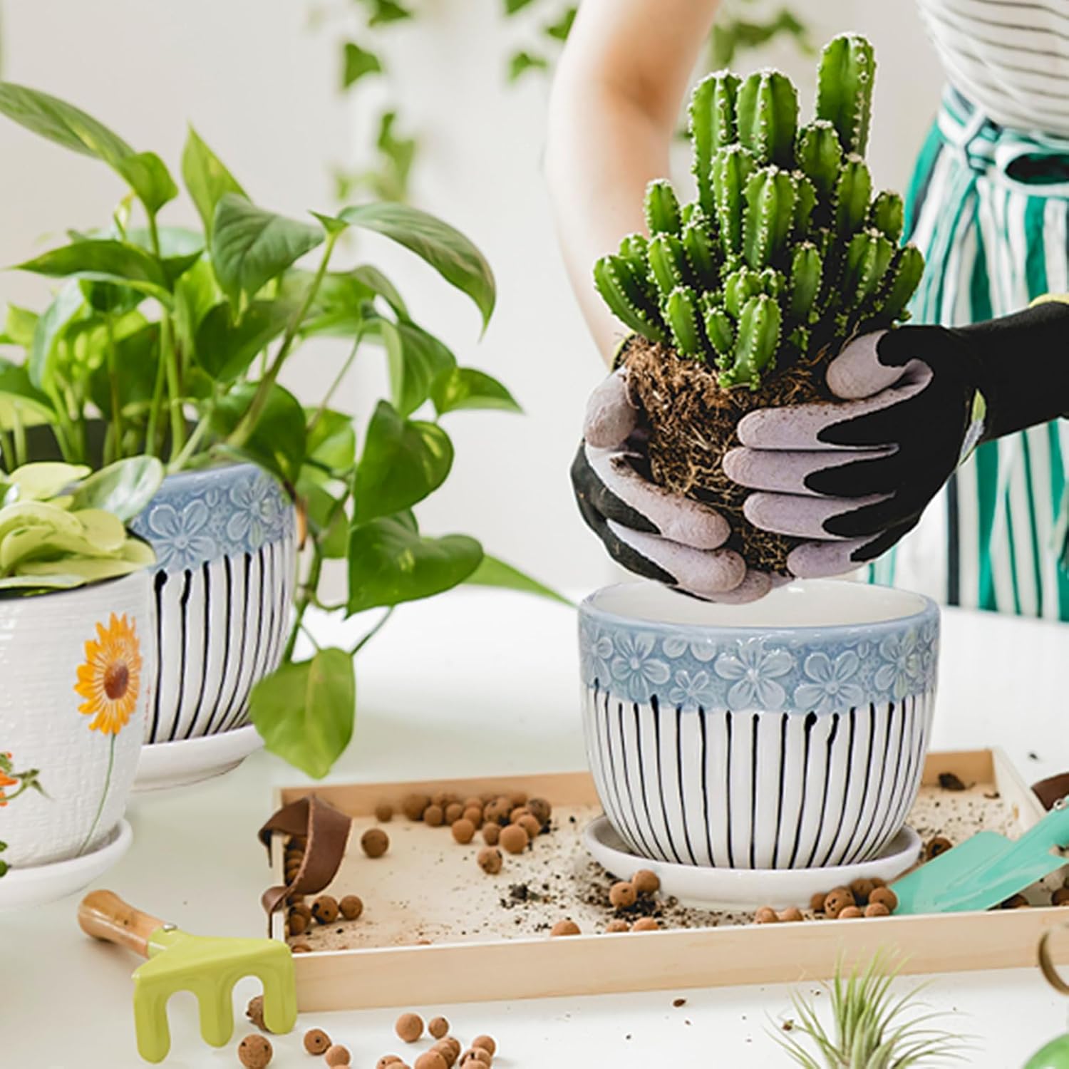 Ceramic Plant Pots Set of 3, 6.75/5.6/4.2 inch Planters with Drainage 