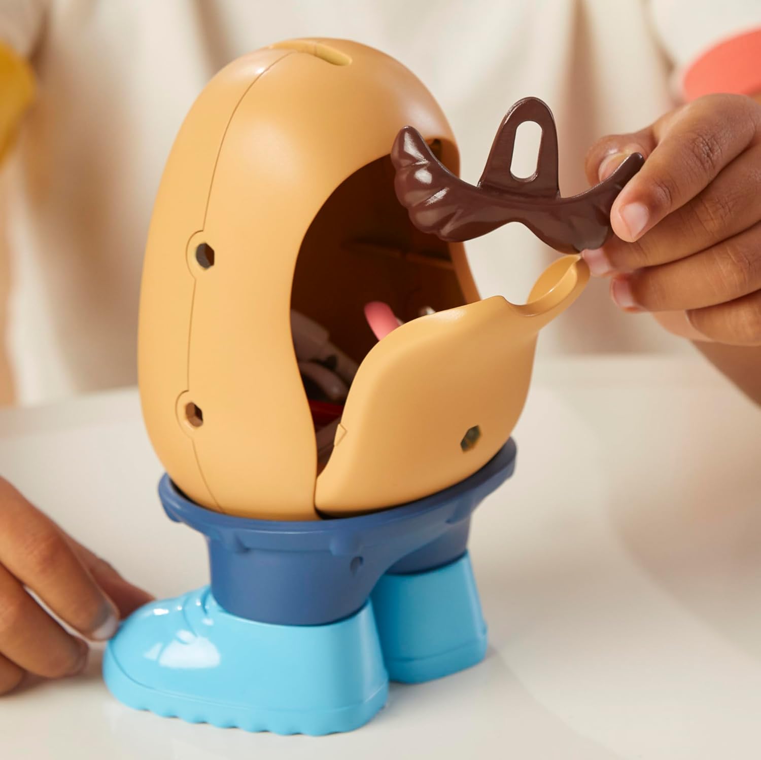 Mr. Potato Head Mr. Potato Head Set with 13 Parts and Pieces, Toddler 