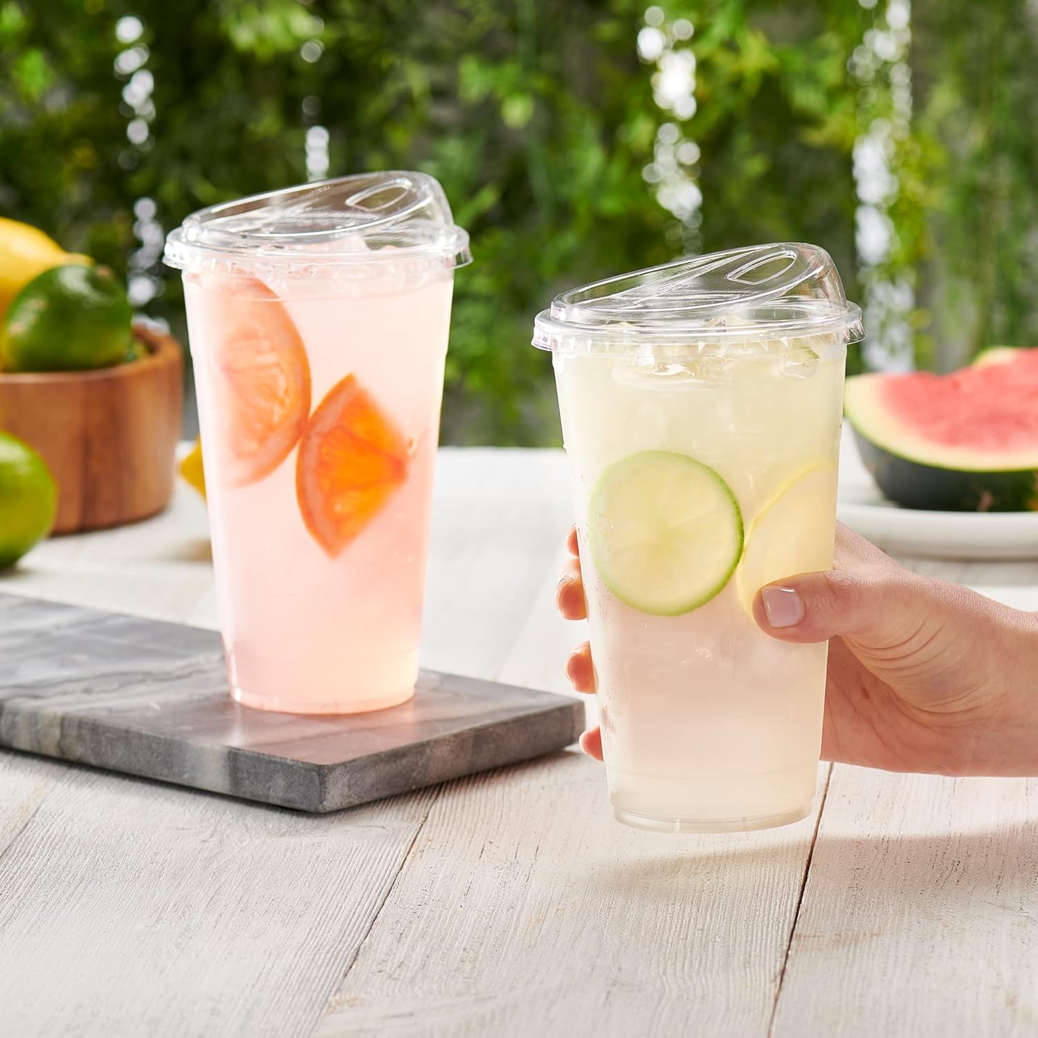 GUSTO Clear Plastic Cups with Lids [24 oz - 100 Count - Disposable Ice