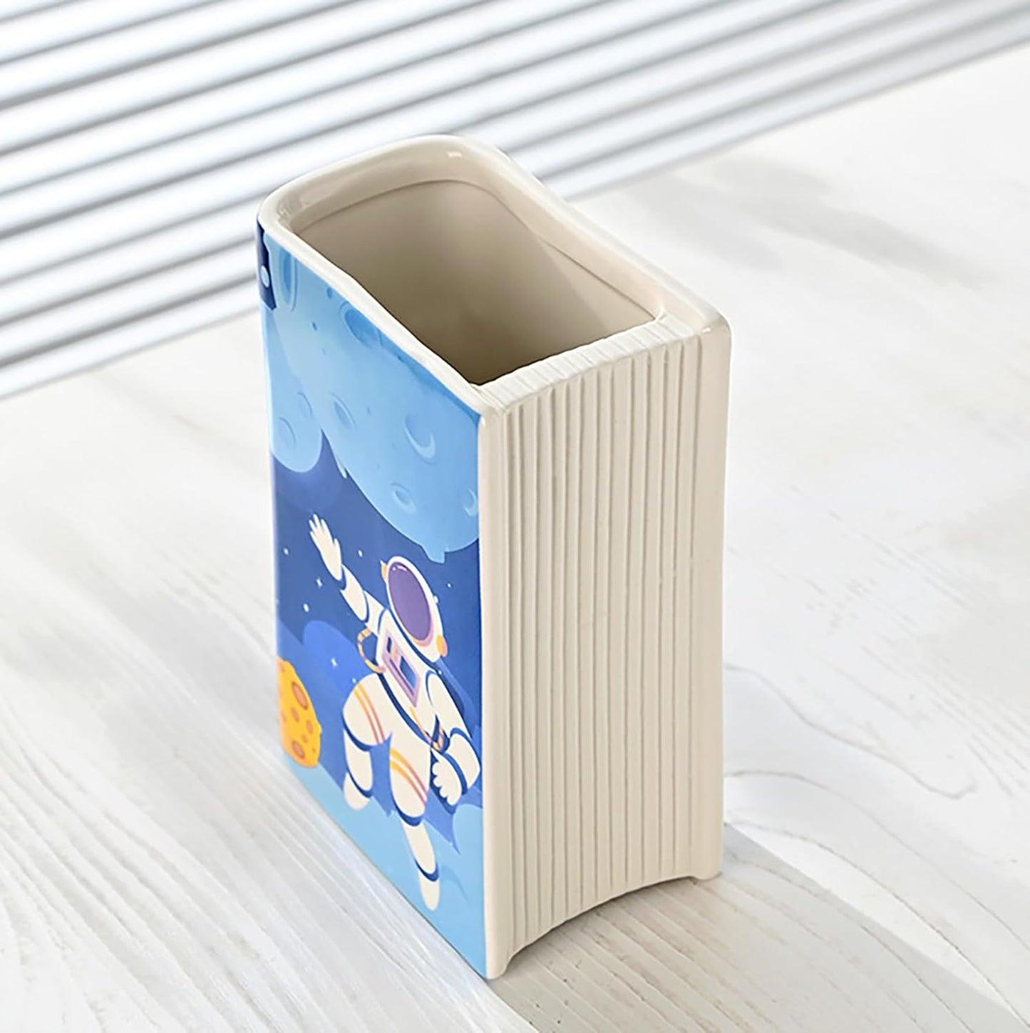 Ceramic Book Shaped Vase Cute Bookshelf Decor Star Astronauts Pot Planter Bookends Planter Simple Modern Flower Bud Vase Unique Vase for Book Lovers Gifts (A-1pcs, M)