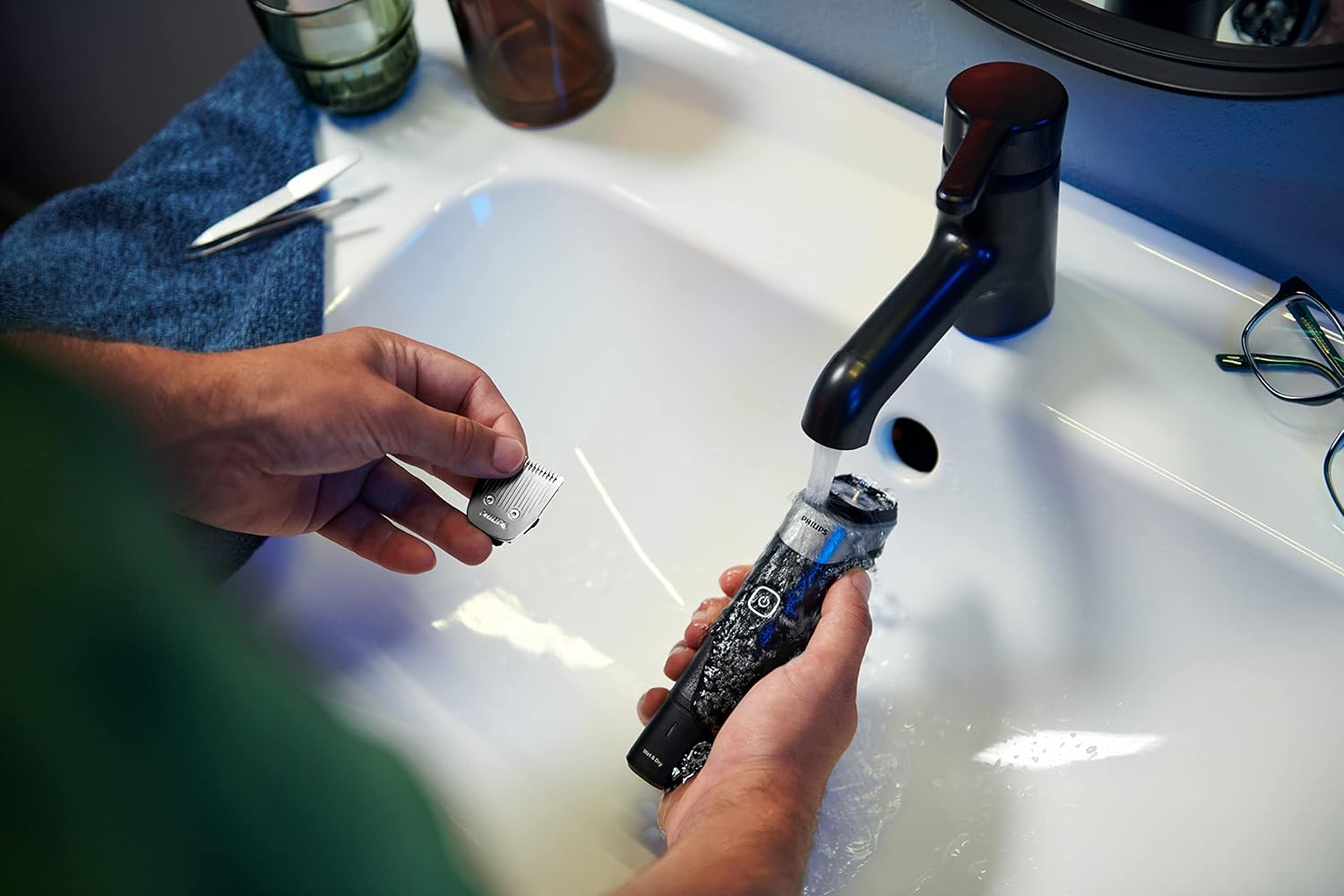 Philips Norelco Multigroom 5000 Series, All-in-One Trimmer and Hair Cl