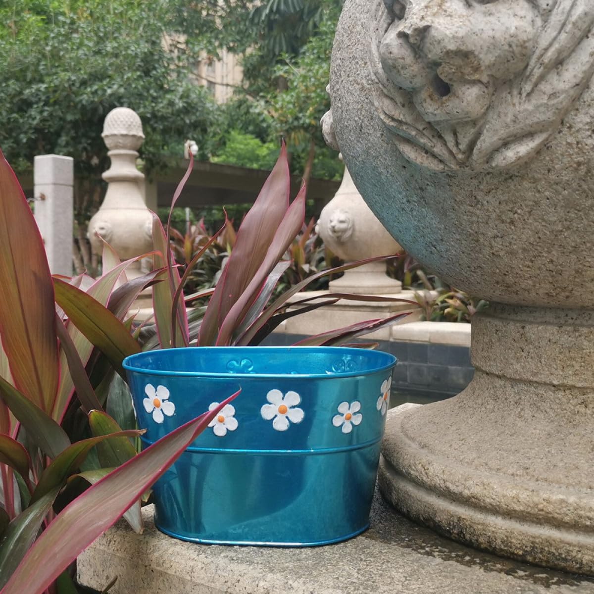 BESTOYARD Vintage Blue Floral Embossed Iron Flower Bucket with Handle 