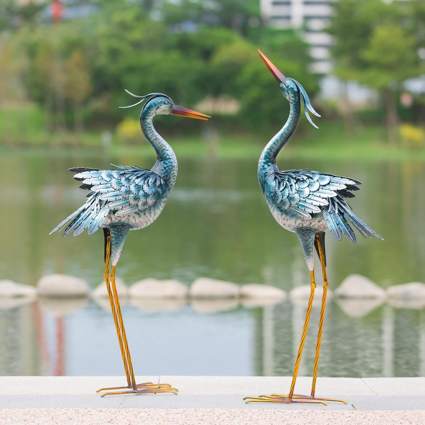 chisheen Large Garden Crane Statues Outdoor Sculptures, Metal Yard Art Heron Decor Standing for Indoor Outdoor Decor, Bird Statues for Patio Lawn Porch Decorations, Set of 2