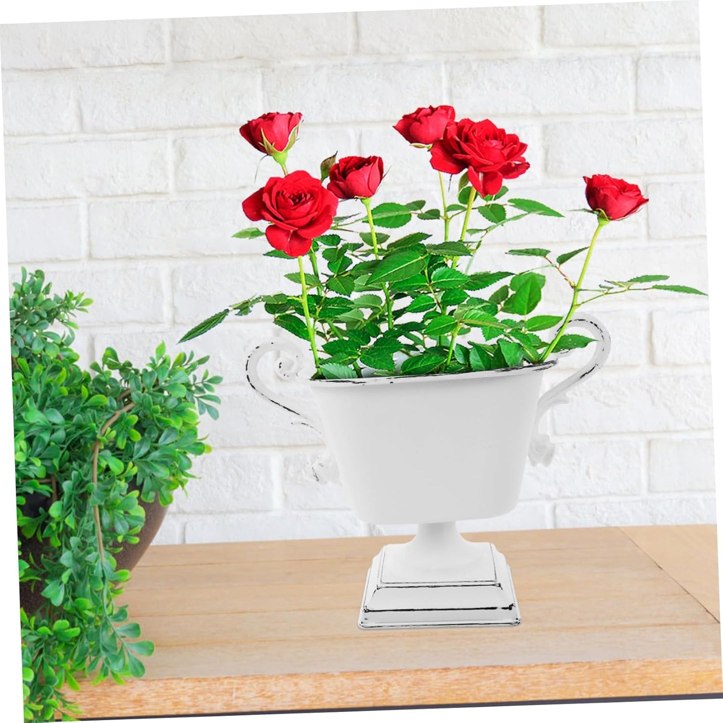 Delicate Vintage Metal Flowerpot for Wedding Centerpieces and Table De